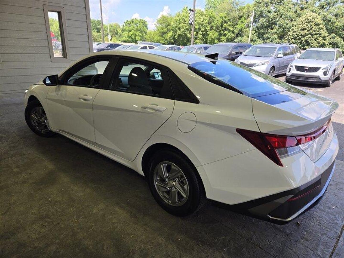 2024 Serenity White Pearl Hyundai ELANTRA SE (KMHLL4DG9RU) with an 2.0L I4 147hp 132ft. lbs. engine, Automatic transmission, located at 25355 Eames Street, Channahon, IL, 60410, (815) 467-1807, 41.429108, -88.228432 - Get ready to turn heads in the 2024 Hyundai ELANTRA SE in the stunning Serenity White Pearl exterior color. This sleek sedan is powered by a feisty 2.0L I4 engine, boasting 147hp and 132ft. lbs. of torque to give you that extra kick when you need it. Step inside the ELANTRA SE and experience the ul - Photo#5