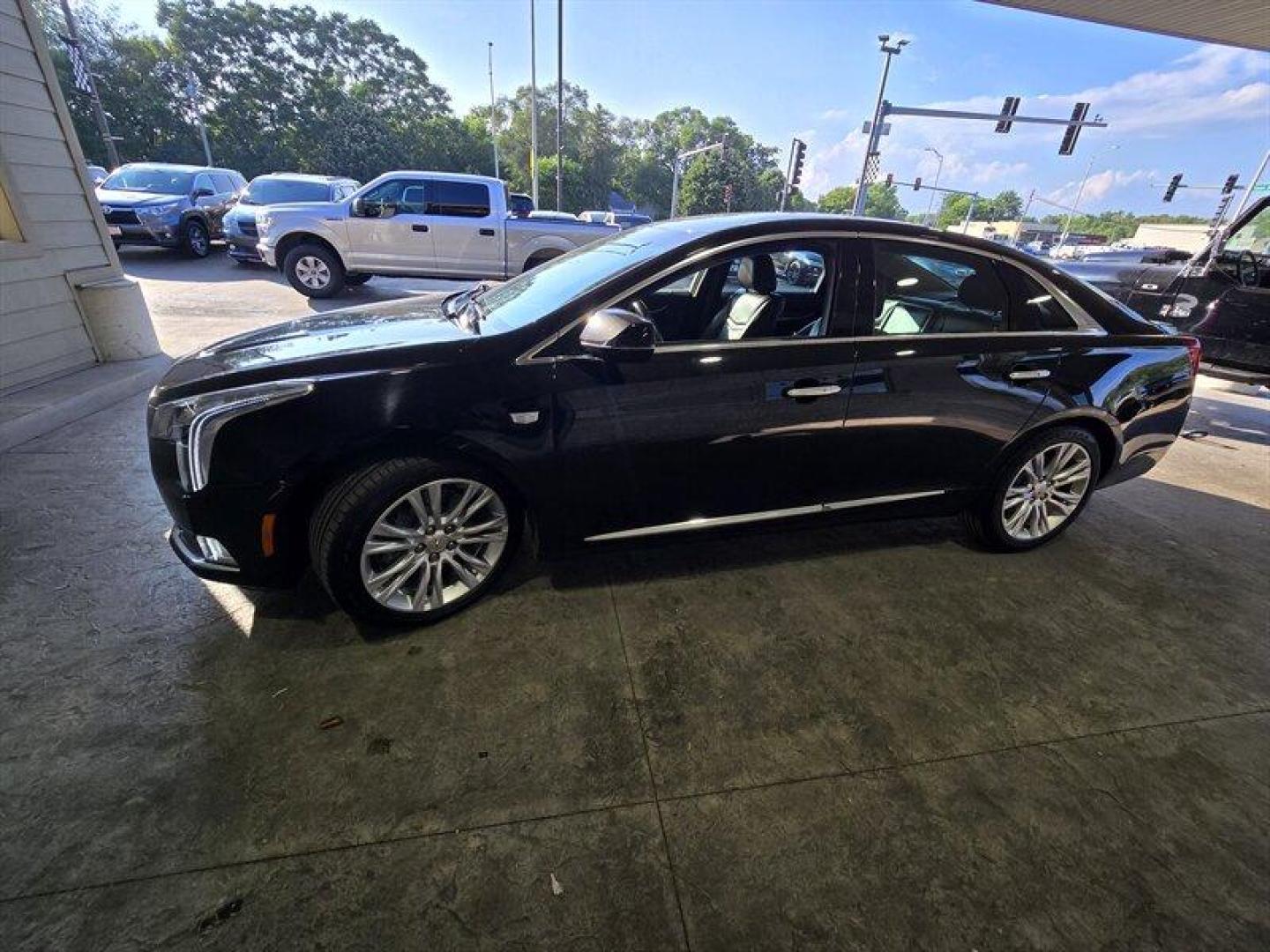 2019 Stellar Black Metallic Cadillac XTS Luxury (2G61M5S32K9) with an 3.6L V6 304hp 264ft. lbs. engine, Automatic transmission, located at 25355 Eames Street, Channahon, IL, 60410, (815) 467-1807, 41.429108, -88.228432 - Photo#8
