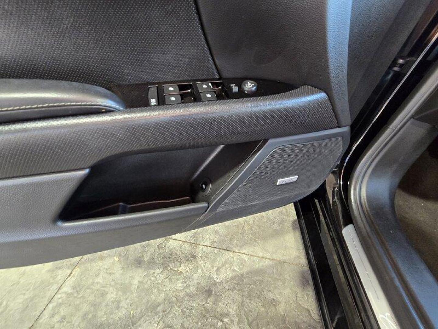 2019 Stellar Black Metallic Cadillac XTS Luxury (2G61M5S32K9) with an 3.6L V6 304hp 264ft. lbs. engine, Automatic transmission, located at 25355 Eames Street, Channahon, IL, 60410, (815) 467-1807, 41.429108, -88.228432 - Photo#15