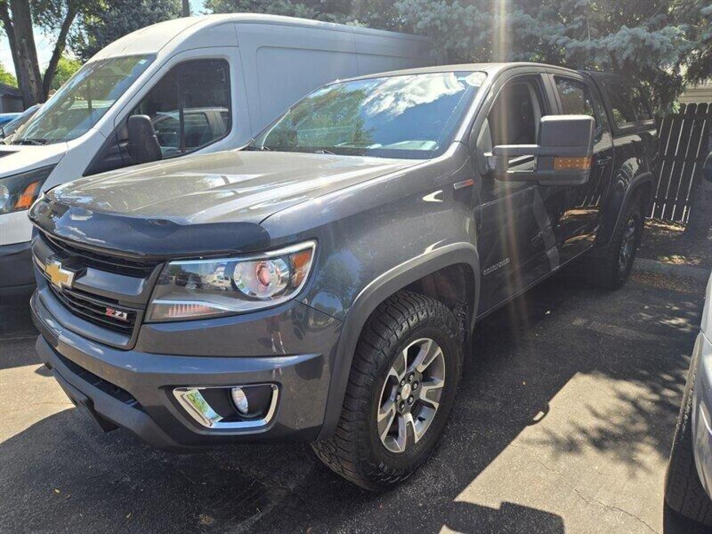 2016 Cyber Gray Metallic Chevrolet Colorado Z71 (1GCPTDE15G1) with an Duramax 2.8L Diesel Turbo I4 181hp 369ft. lbs. engine, Automatic transmission, located at 25355 Eames Street, Channahon, IL, 60410, (815) 467-1807, 41.429108, -88.228432 - ** LOCAL TRADE IN, WHOLESALE AS-IS PRICING, HAS SUSPENSION NOISE, NEEDS BRAKES, HAS OIL SEEPAGE** Introducing the 2016 Chevrolet Colorado Z71, a robust midsize truck designed to deliver both power and efficiency. Under the hood, this model boasts a Duramax 2.8L Diesel Turbo I4 engine, generating 1 - Photo#1