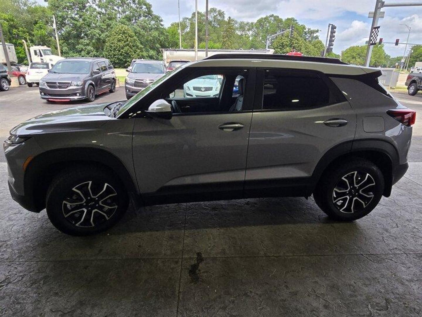 2025 Sterling Gray Metallic Chevrolet Trailblazer ACTIV (KL79MSSL5SB) with an ECOTEC 1.3L Turbo I3 155hp 174ft. lbs. engine, Automatic transmission, located at 25355 Eames Street, Channahon, IL, 60410, (815) 467-1807, 41.429108, -88.228432 - Introducing the 2025 Chevrolet Trailblazer ACTIV in a sleek Sterling Gray Metallic exterior paired with a stylish Jet Black interior adorned with Yellow Accents. This model comes equipped with a robust ECOTEC 1.3L Turbo I3 engine delivering 155hp and 174ft. lbs. of torque, offering a dynamic driving - Photo#8