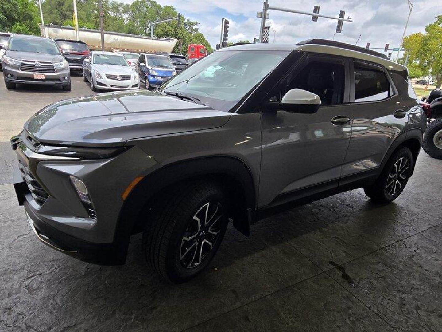 2025 Sterling Gray Metallic Chevrolet Trailblazer ACTIV (KL79MSSL5SB) with an ECOTEC 1.3L Turbo I3 155hp 174ft. lbs. engine, Automatic transmission, located at 25355 Eames Street, Channahon, IL, 60410, (815) 467-1807, 41.429108, -88.228432 - Introducing the 2025 Chevrolet Trailblazer ACTIV in a sleek Sterling Gray Metallic exterior paired with a stylish Jet Black interior adorned with Yellow Accents. This model comes equipped with a robust ECOTEC 1.3L Turbo I3 engine delivering 155hp and 174ft. lbs. of torque, offering a dynamic driving - Photo#9