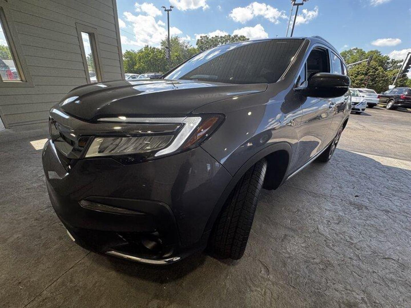 2020 Modern Steel Metallic Honda Pilot Touring 8 Passenger (5FNYF5H97LB) with an 3.5L V6 280hp 262ft. lbs. engine, Automatic transmission, located at 25355 Eames Street, Channahon, IL, 60410, (815) 467-1807, 41.429108, -88.228432 - Behold the 2020 Honda Pilot Touring, a beast on the road with its 3.5L V6 engine packing a punch of 280hp and 262ft. lbs. of torque. This bad boy is coated in a sleek Modern Steel Metallic exterior, exuding confidence wherever it goes. Slip inside to find a sophisticated Gray interior that screams l - Photo#6