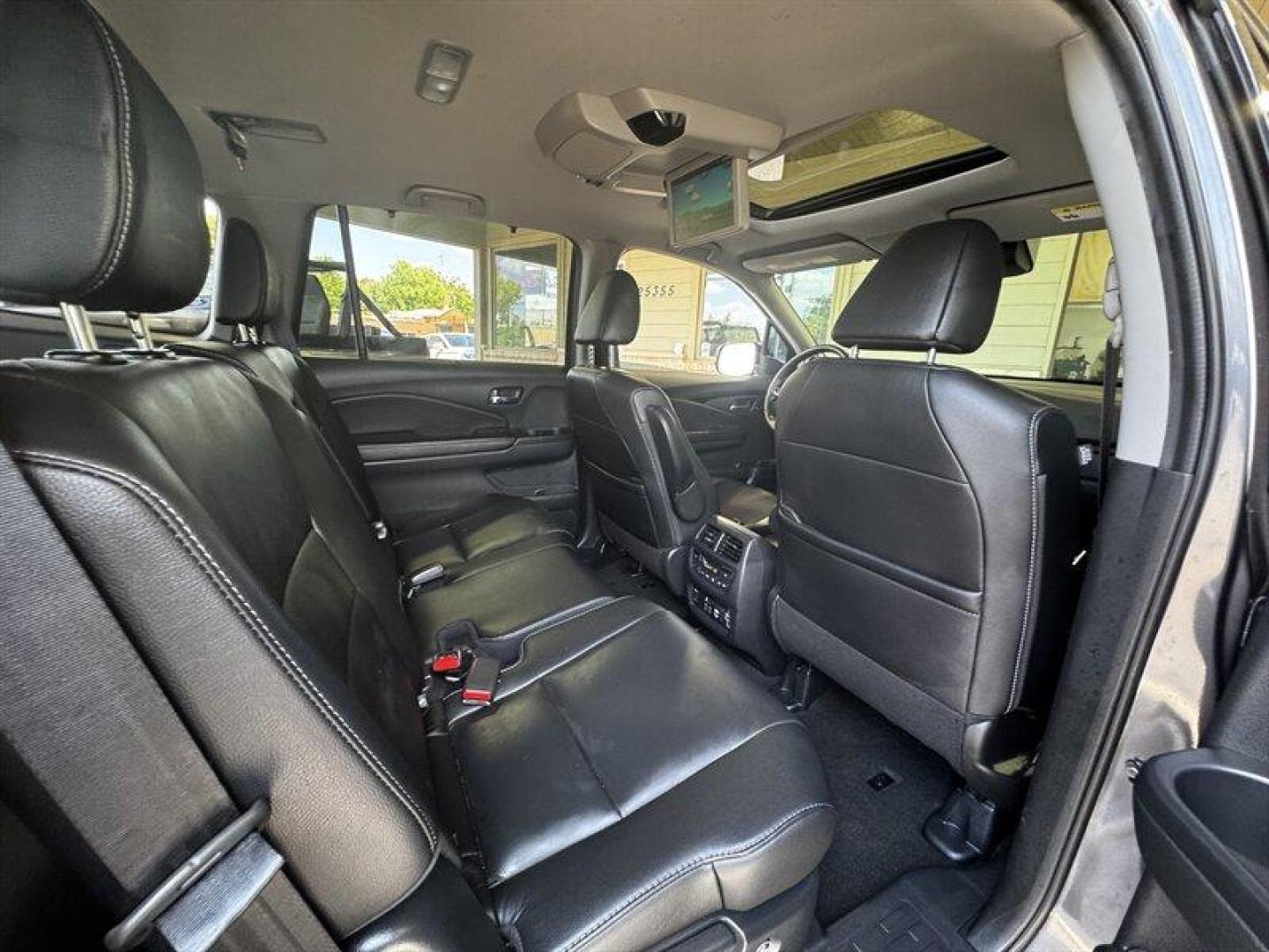 2020 Modern Steel Metallic Honda Pilot Touring 8 Passenger (5FNYF5H97LB) with an 3.5L V6 280hp 262ft. lbs. engine, Automatic transmission, located at 25355 Eames Street, Channahon, IL, 60410, (815) 467-1807, 41.429108, -88.228432 - Behold the 2020 Honda Pilot Touring, a beast on the road with its 3.5L V6 engine packing a punch of 280hp and 262ft. lbs. of torque. This bad boy is coated in a sleek Modern Steel Metallic exterior, exuding confidence wherever it goes. Slip inside to find a sophisticated Gray interior that screams l - Photo#9