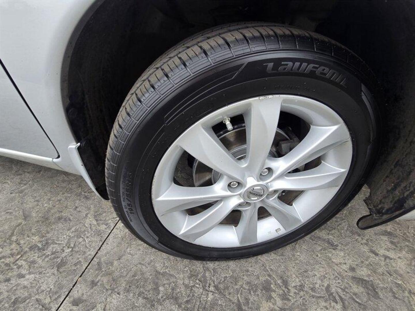 2014 Silver Nissan Versa Note SV (3N1CE2CP5EL) with an 1.6L I4 109hp 107ft. lbs. engine, Automatic transmission, located at 25355 Eames Street, Channahon, IL, 60410, (815) 467-1807, 41.429108, -88.228432 - Looking for a sassy little ride that's big on style and savings? Check out this 2014 Nissan Versa Note SL with a peppy 1.6L I4 engine that's ready to zip through traffic like a boss. With only 18,000 miles on the odometer (that's less than 2,000 miles per year, honey!), this baby is practically bran - Photo#11
