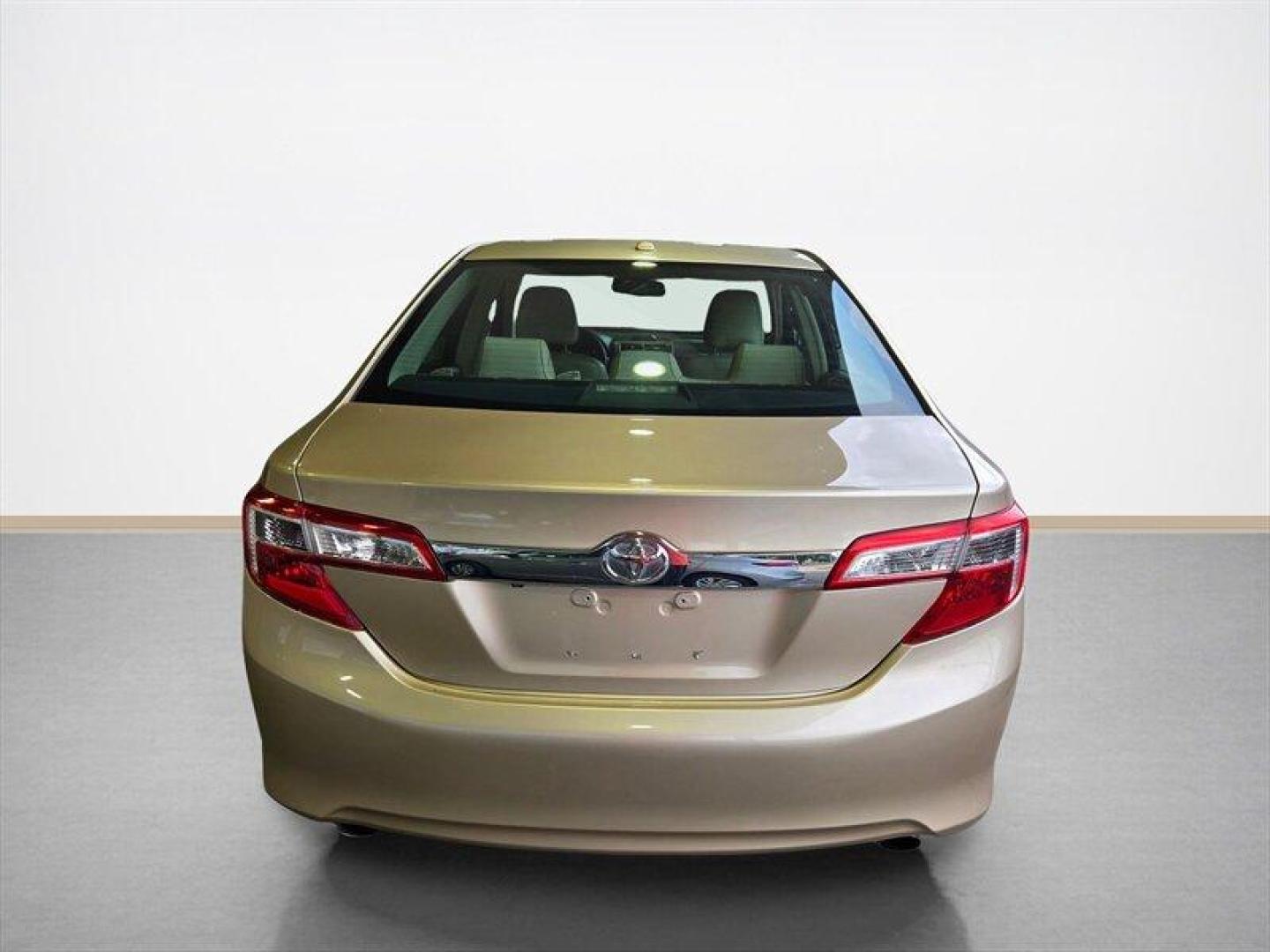 2012 Tan Toyota Camry SE (4T1BK1FK4CU) with an 3.5L V6 268hp 248ft. lbs. engine, Automatic transmission, located at 25355 Eames Street, Channahon, IL, 60410, (815) 467-1807, 41.429108, -88.228432 - Introducing the sleek and powerful 2012 Toyota Camry SE V6! This beauty is equipped with a robust 3.5L V6 engine that delivers a thrilling 268hp and 248ft. lbs. of torque, giving you the perfect blend of performance and efficiency. As for the factory default features, this Camry SE V6 comes loaded - Photo#3