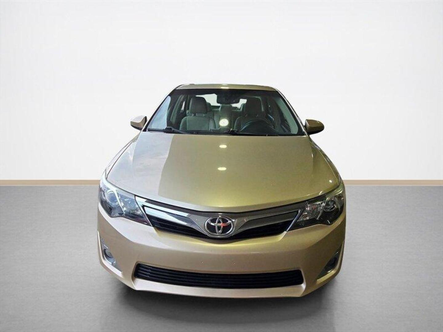 2012 Tan Toyota Camry SE (4T1BK1FK4CU) with an 3.5L V6 268hp 248ft. lbs. engine, Automatic transmission, located at 25355 Eames Street, Channahon, IL, 60410, (815) 467-1807, 41.429108, -88.228432 - Introducing the sleek and powerful 2012 Toyota Camry SE V6! This beauty is equipped with a robust 3.5L V6 engine that delivers a thrilling 268hp and 248ft. lbs. of torque, giving you the perfect blend of performance and efficiency. As for the factory default features, this Camry SE V6 comes loaded - Photo#7
