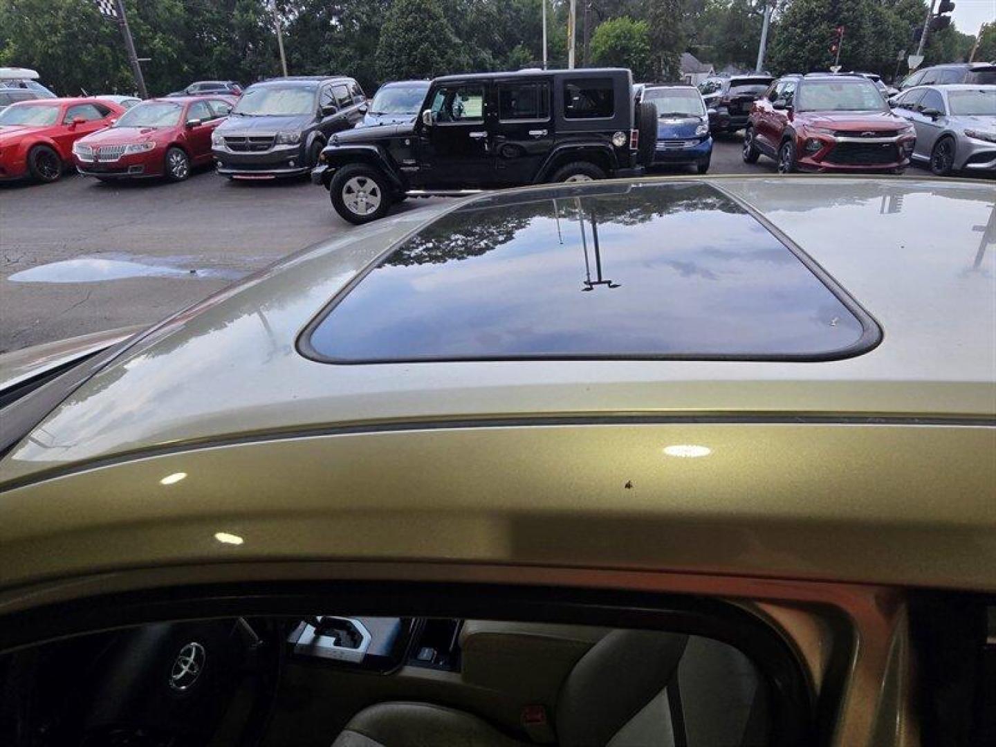 2012 Tan Toyota Camry SE (4T1BK1FK4CU) with an 3.5L V6 268hp 248ft. lbs. engine, Automatic transmission, located at 25355 Eames Street, Channahon, IL, 60410, (815) 467-1807, 41.429108, -88.228432 - Introducing the sleek and powerful 2012 Toyota Camry SE V6! This beauty is equipped with a robust 3.5L V6 engine that delivers a thrilling 268hp and 248ft. lbs. of torque, giving you the perfect blend of performance and efficiency. As for the factory default features, this Camry SE V6 comes loaded - Photo#8