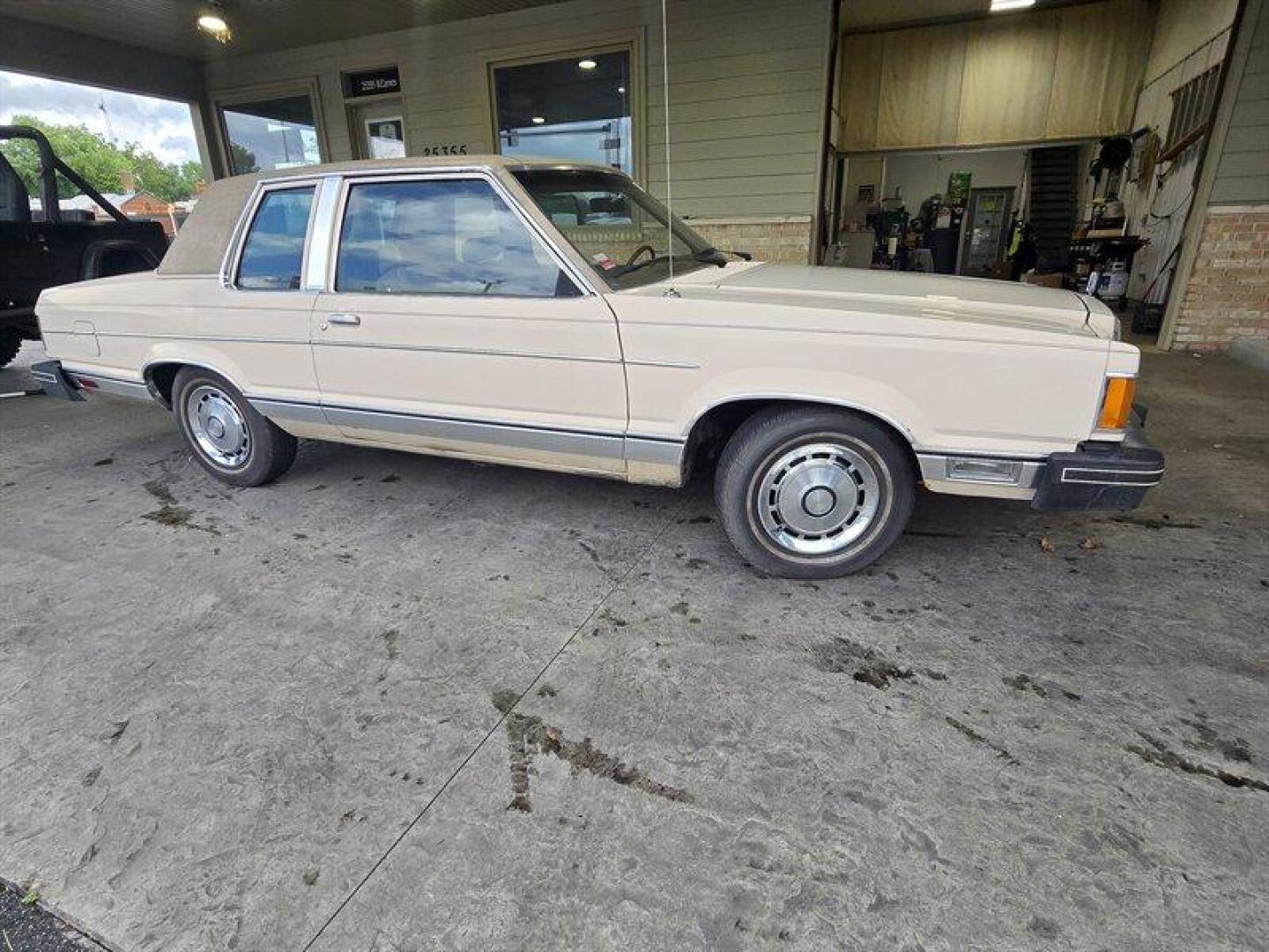 1981 Tan Ford Grenada (1FABP26D3BG) with an 4.2 engine, located at 25355 Eames Street, Channahon, IL, 60410, (815) 467-1807, 41.429108, -88.228432 - Step back in time with this vintage 1981 Ford Grenada! Powered by a trusty 4.2-liter engine, this beauty is a blast from the past with features straight out of the factory. Picture yourself cruising down the road in style with its classic design and retro vibes. Now, let's talk about the factory de - Photo#1