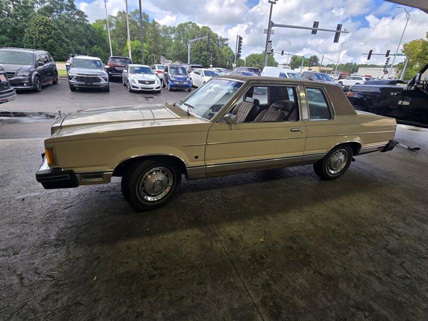 1981 Tan Ford Grenada (1FABP26D3BG) with an 4.2 engine, located at 25355 Eames Street, Channahon, IL, 60410, (815) 467-1807, 41.429108, -88.228432 - Step back in time with this vintage 1981 Ford Grenada! Powered by a trusty 4.2-liter engine, this beauty is a blast from the past with features straight out of the factory. Picture yourself cruising down the road in style with its classic design and retro vibes. Now, let's talk about the factory de - Photo#10