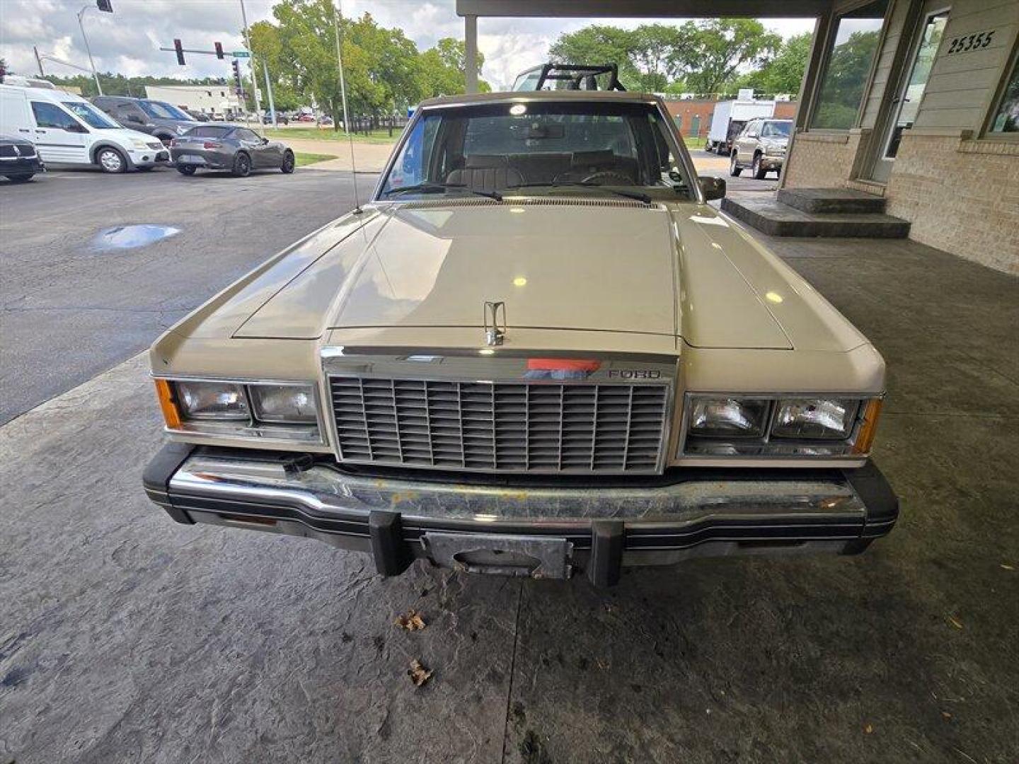 1981 Tan Ford Grenada (1FABP26D3BG) with an 4.2 engine, located at 25355 Eames Street, Channahon, IL, 60410, (815) 467-1807, 41.429108, -88.228432 - Step back in time with this vintage 1981 Ford Grenada! Powered by a trusty 4.2-liter engine, this beauty is a blast from the past with features straight out of the factory. Picture yourself cruising down the road in style with its classic design and retro vibes. Now, let's talk about the factory de - Photo#13