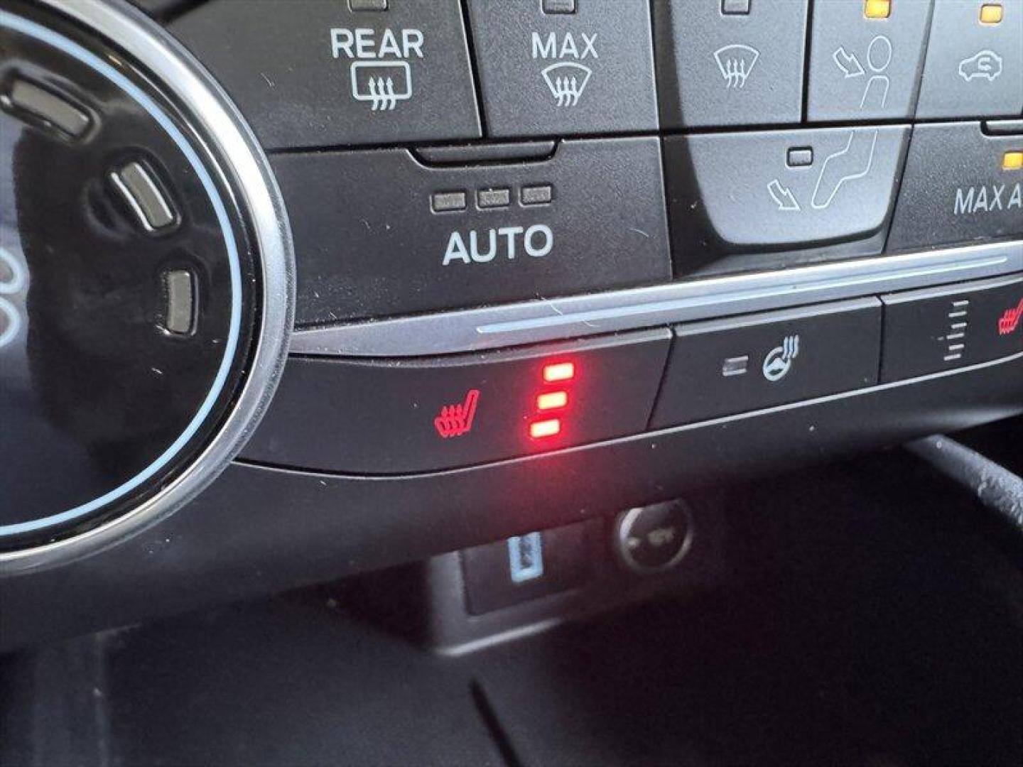 2020 Magnetic Ford Escape SEL (1FMCU9H62LU) with an EcoBoost 1.5L Turbo I3 181hp 190ft. lbs. engine, Automatic transmission, located at 25355 Eames Street, Channahon, IL, 60410, (815) 467-1807, 41.429108, -88.228432 - Introducing the sleek and versatile 2020 Ford Escape SEL! This beauty is equipped with a powerful EcoBoost 1.5L Turbo I3 engine, delivering a smooth 181hp and 190ft. lbs. of torque for an exhilarating driving experience. Step inside and you'll find a host of factory default features designed to ele - Photo#22