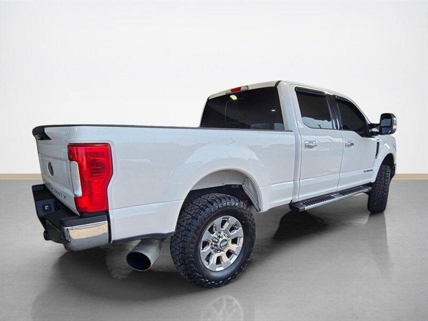 2017 Oxford White Ford F-250 Lariat (1FT7W2BT5HE) with an Power Stroke 6.7L Biodiesel Turbo V8 440hp 925ft. engine, Automatic transmission, located at 25355 Eames Street, Channahon, IL, 60410, (815) 467-1807, 41.429108, -88.228432 - Unleash the power of the 2017 Ford F-250 Super Duty Lariat, a beast on wheels that refuses to be tamed. This monster is equipped with a mighty Power Stroke 6.7L Biodiesel Turbo V8 engine, churning out a jaw-dropping 440hp and a monstrous 925ft. of torque. Straight from the factory, this bad boy co - Photo#2