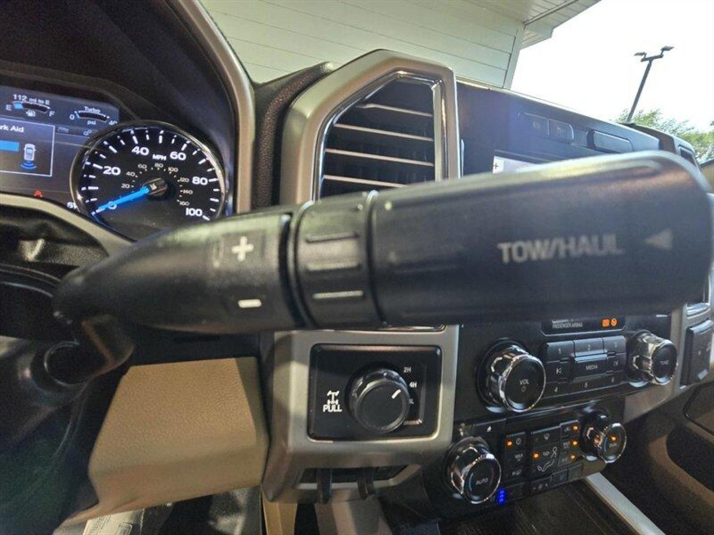 2017 Oxford White Ford F-250 Lariat (1FT7W2BT5HE) with an Power Stroke 6.7L Biodiesel Turbo V8 440hp 925ft. engine, Automatic transmission, located at 25355 Eames Street, Channahon, IL, 60410, (815) 467-1807, 41.429108, -88.228432 - Unleash the power of the 2017 Ford F-250 Super Duty Lariat, a beast on wheels that refuses to be tamed. This monster is equipped with a mighty Power Stroke 6.7L Biodiesel Turbo V8 engine, churning out a jaw-dropping 440hp and a monstrous 925ft. of torque. Straight from the factory, this bad boy co - Photo#14