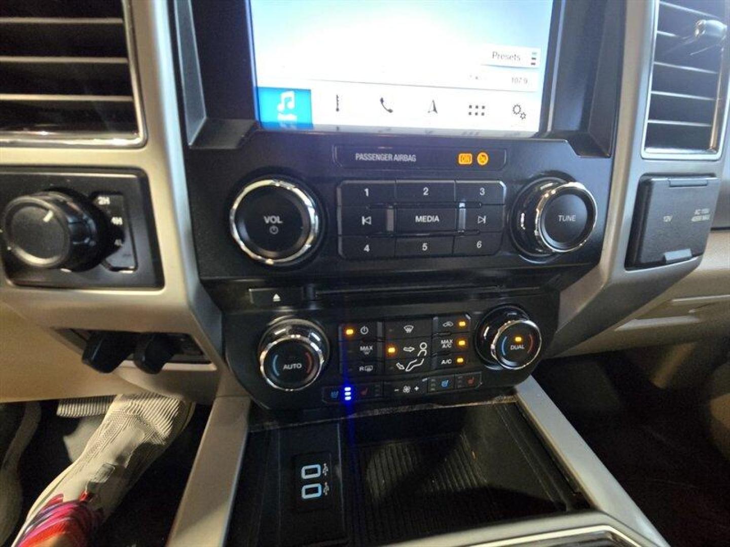 2017 Oxford White Ford F-250 Lariat (1FT7W2BT5HE) with an Power Stroke 6.7L Biodiesel Turbo V8 440hp 925ft. engine, Automatic transmission, located at 25355 Eames Street, Channahon, IL, 60410, (815) 467-1807, 41.429108, -88.228432 - Unleash the power of the 2017 Ford F-250 Super Duty Lariat, a beast on wheels that refuses to be tamed. This monster is equipped with a mighty Power Stroke 6.7L Biodiesel Turbo V8 engine, churning out a jaw-dropping 440hp and a monstrous 925ft. of torque. Straight from the factory, this bad boy co - Photo#16