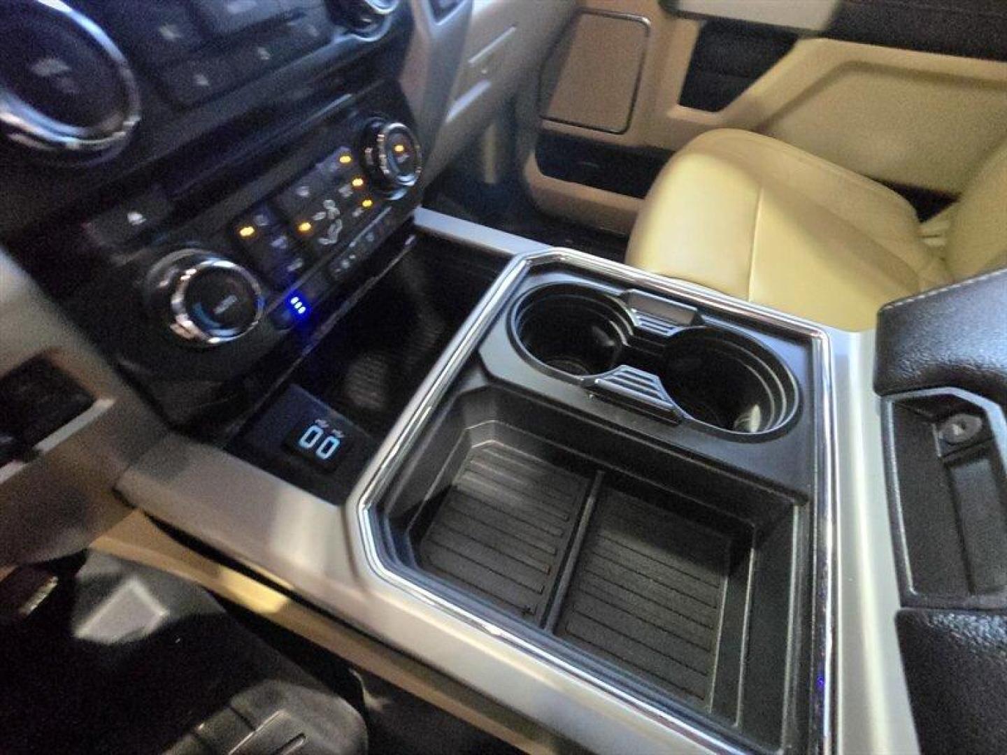 2017 Oxford White Ford F-250 Lariat (1FT7W2BT5HE) with an Power Stroke 6.7L Biodiesel Turbo V8 440hp 925ft. engine, Automatic transmission, located at 25355 Eames Street, Channahon, IL, 60410, (815) 467-1807, 41.429108, -88.228432 - Unleash the power of the 2017 Ford F-250 Super Duty Lariat, a beast on wheels that refuses to be tamed. This monster is equipped with a mighty Power Stroke 6.7L Biodiesel Turbo V8 engine, churning out a jaw-dropping 440hp and a monstrous 925ft. of torque. Straight from the factory, this bad boy co - Photo#18