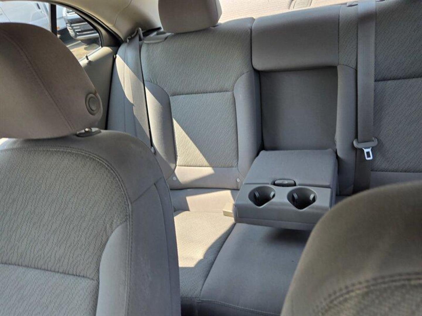 2016 Silver Ice Metallic Chevrolet Malibu Limited 1FL (1G11A5SAXGU) with an 2.5L I4 197hp 192ft. lbs. engine, Automatic transmission, located at 25355 Eames Street, Channahon, IL, 60410, (815) 467-1807, 41.429108, -88.228432 - ** TRADE IN WHOLESALE SPECIAL SOLD AS-IS, HAS BODY DAMAGE, ABS AND TRACTION LIGHT ON. ** This 2016 Chevrolet Malibu Limited 1FL comes equipped with a reliable 2.5L I4 engine that delivers 197hp and 192ft. lbs. of torque. The factory default features of this sedan include a spacious and comfortable J - Photo#15