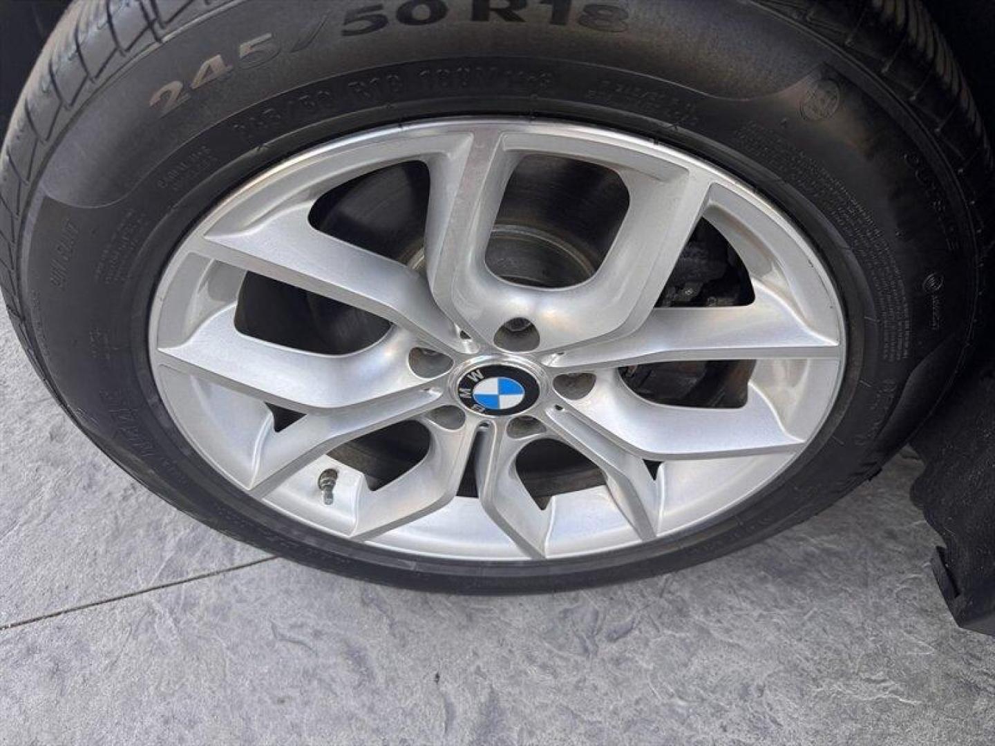 2013 Black Sapphire Metallic BMW X3 xDrive28i (5UXWX9C59D0) with an 2.0L Turbo I4 240hp 260ft. lbs. engine, Automatic transmission, located at 25355 Eames Street, Channahon, IL, 60410, (815) 467-1807, 41.429108, -88.228432 - Introducing the stylish and powerful 2013 BMW X3 xDrive28i! This beauty is equipped with a 2.0L Turbo I4 engine that delivers an impressive 240hp and 260ft. lbs. of torque, giving you the perfect balance of performance and efficiency. Step inside this luxurious SUV and you'll find a host of factory - Photo#10