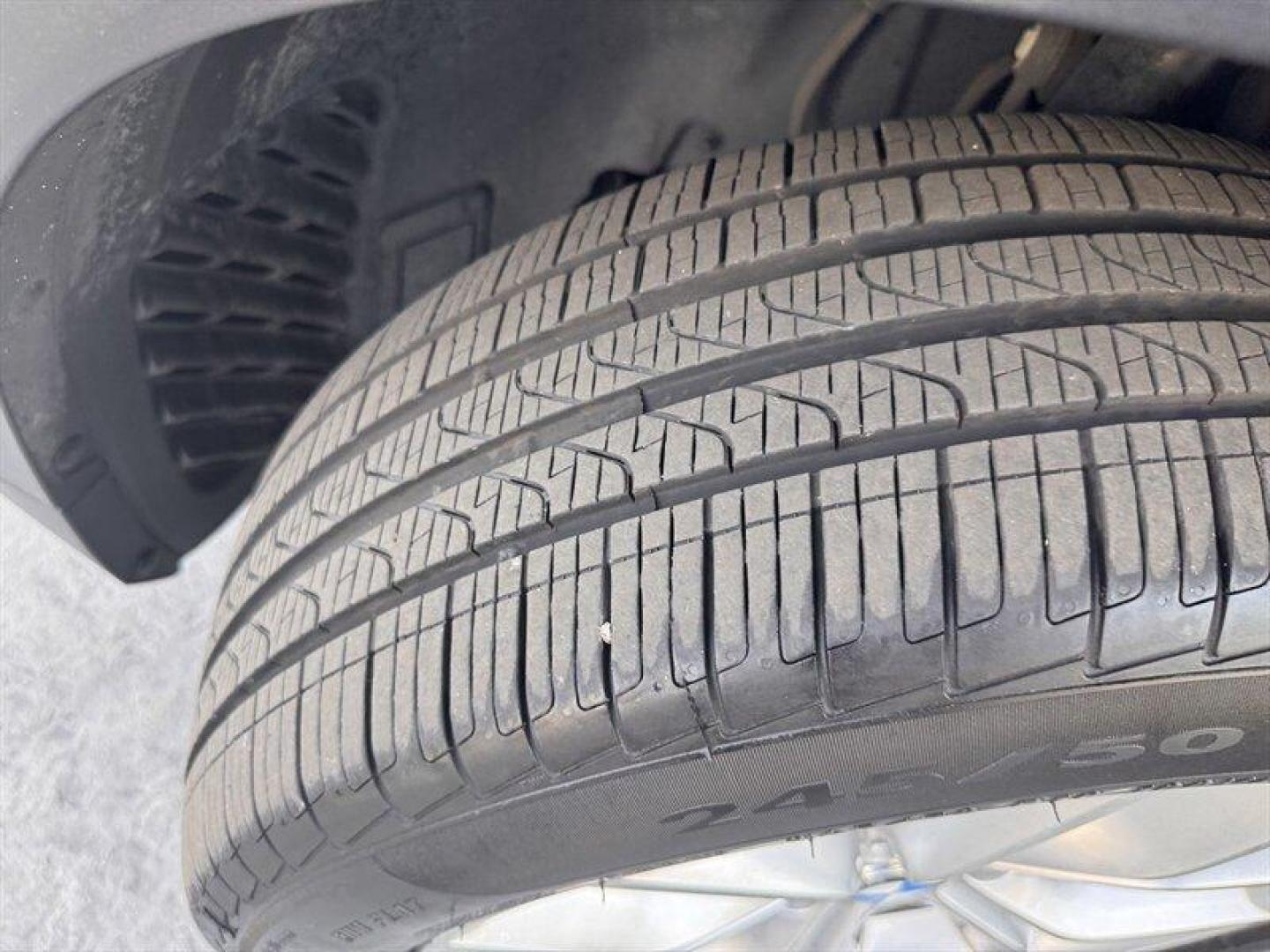 2013 Black Sapphire Metallic BMW X3 xDrive28i (5UXWX9C59D0) with an 2.0L Turbo I4 240hp 260ft. lbs. engine, Automatic transmission, located at 25355 Eames Street, Channahon, IL, 60410, (815) 467-1807, 41.429108, -88.228432 - Introducing the stylish and powerful 2013 BMW X3 xDrive28i! This beauty is equipped with a 2.0L Turbo I4 engine that delivers an impressive 240hp and 260ft. lbs. of torque, giving you the perfect balance of performance and efficiency. Step inside this luxurious SUV and you'll find a host of factory - Photo#11