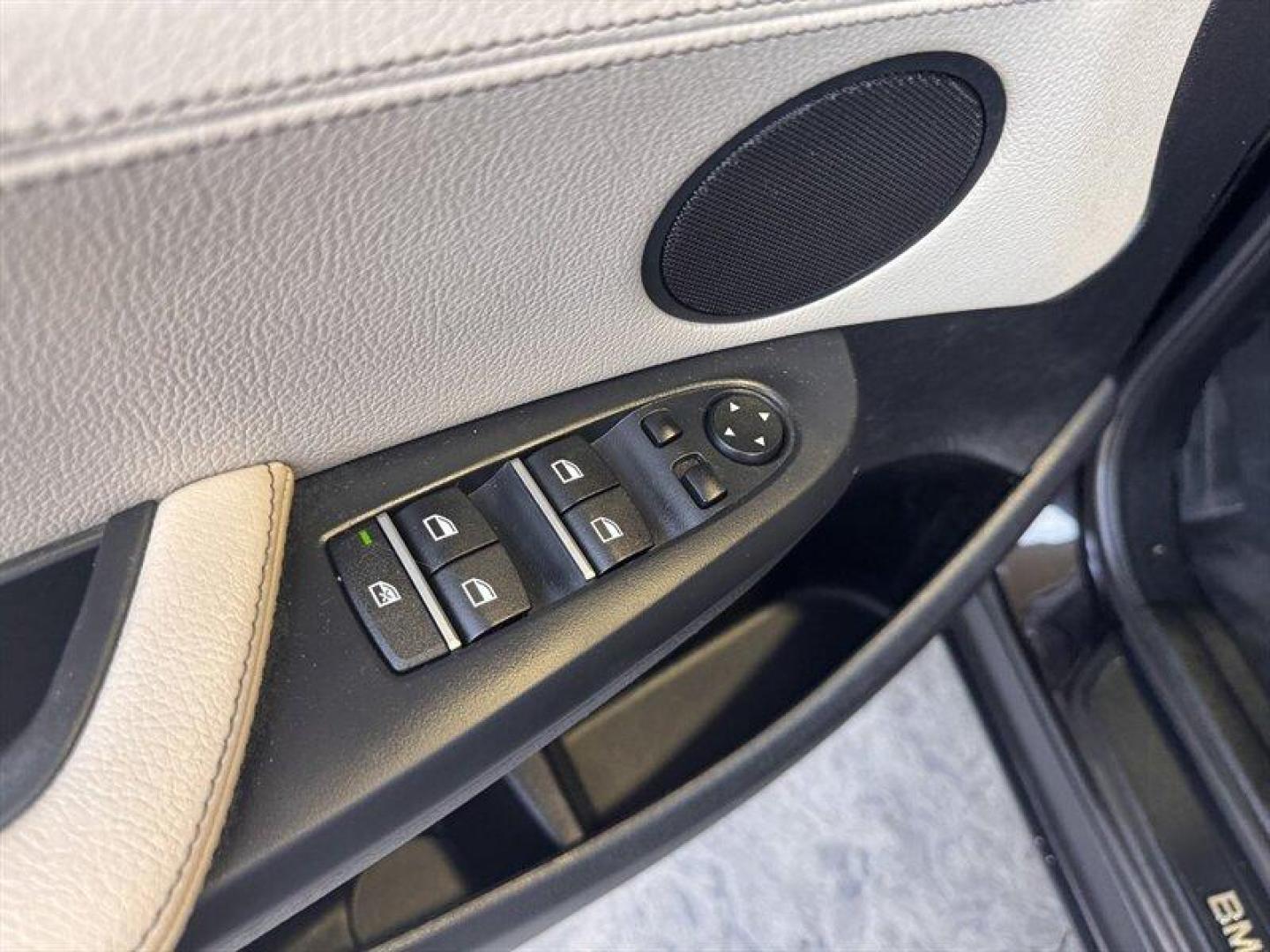 2013 Black Sapphire Metallic BMW X3 xDrive28i (5UXWX9C59D0) with an 2.0L Turbo I4 240hp 260ft. lbs. engine, Automatic transmission, located at 25355 Eames Street, Channahon, IL, 60410, (815) 467-1807, 41.429108, -88.228432 - Introducing the stylish and powerful 2013 BMW X3 xDrive28i! This beauty is equipped with a 2.0L Turbo I4 engine that delivers an impressive 240hp and 260ft. lbs. of torque, giving you the perfect balance of performance and efficiency. Step inside this luxurious SUV and you'll find a host of factory - Photo#18