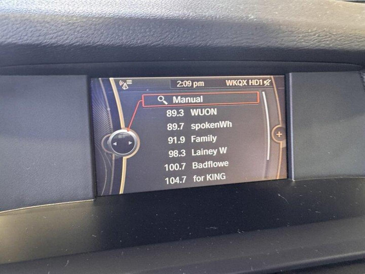 2013 Black Sapphire Metallic BMW X3 xDrive28i (5UXWX9C59D0) with an 2.0L Turbo I4 240hp 260ft. lbs. engine, Automatic transmission, located at 25355 Eames Street, Channahon, IL, 60410, (815) 467-1807, 41.429108, -88.228432 - Introducing the stylish and powerful 2013 BMW X3 xDrive28i! This beauty is equipped with a 2.0L Turbo I4 engine that delivers an impressive 240hp and 260ft. lbs. of torque, giving you the perfect balance of performance and efficiency. Step inside this luxurious SUV and you'll find a host of factory - Photo#21