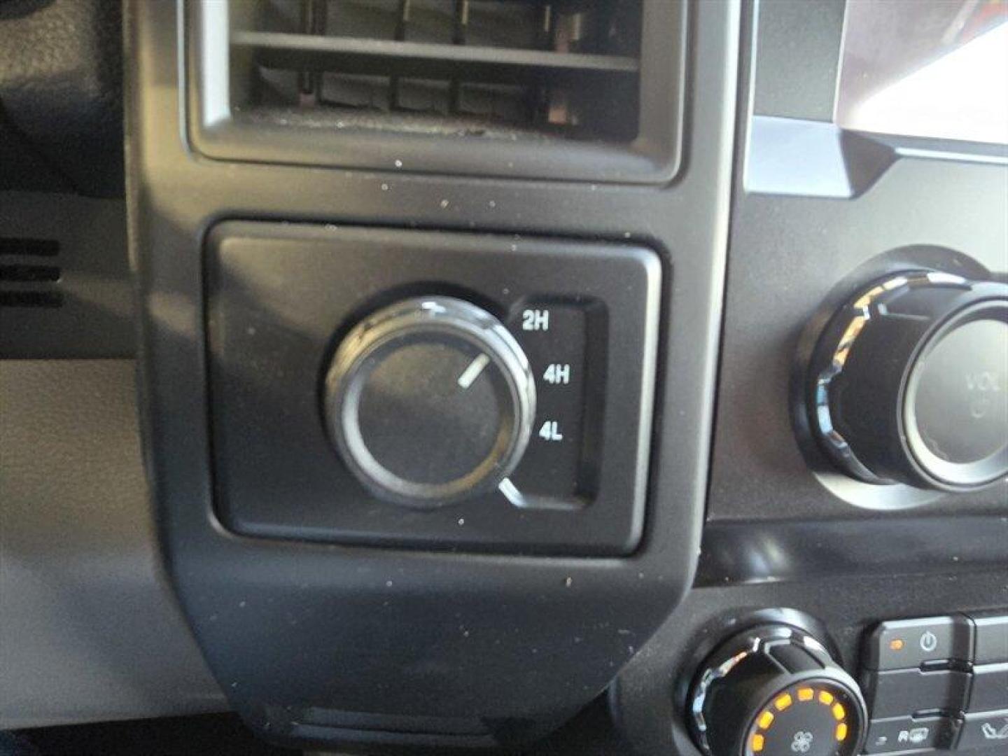 2020 Magnetic Ford F-150 XL (1FTFX1E52LF) with an 5.0L Flex Fuel V8 395hp 400ft. lbs. engine, Automatic transmission, located at 25355 Eames Street, Channahon, IL, 60410, (815) 467-1807, 41.429108, -88.228432 - Get ready to rule the road in the 2020 Ford F-150 STX, a powerhouse of a truck that's not here to play games. This bad boy is packing a punch with a 5.0L Flex Fuel V8 engine that delivers a jaw-dropping 395 horsepower and 400 ft. lbs. of torque. With the STX Appearance Package, this truck is turning - Photo#17