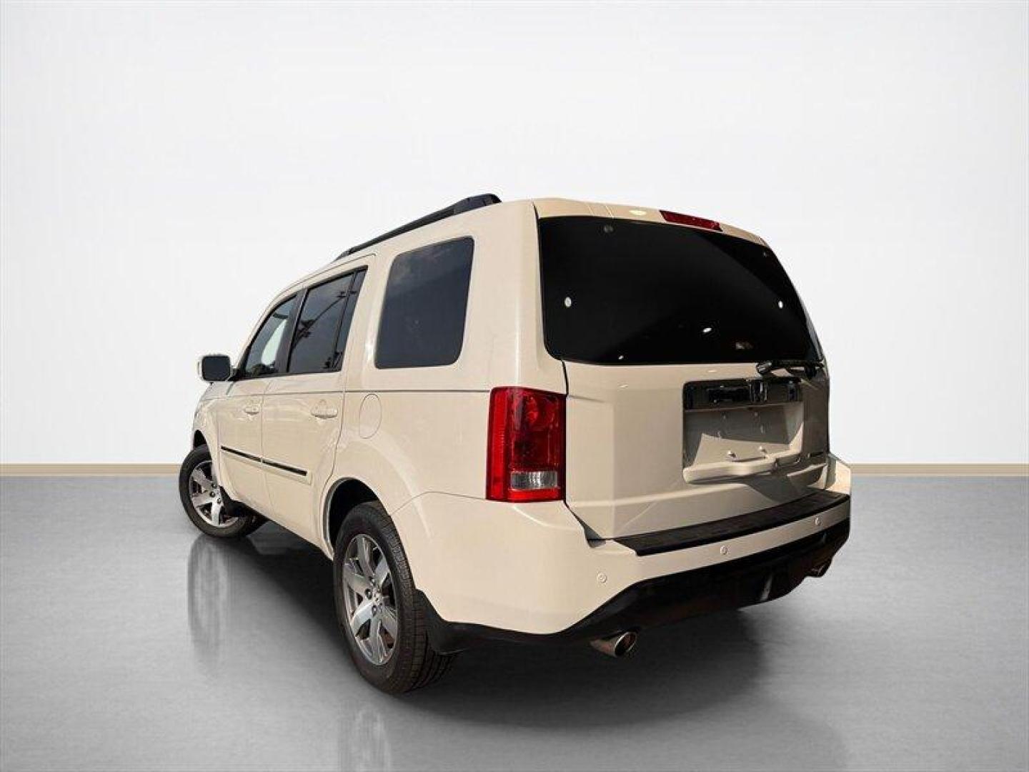 2014 White Diamond Pearl Honda Pilot Touring (5FNYF4H97EB) with an 3.5L V6 250hp 253ft. lbs. engine, Automatic transmission, located at 25355 Eames Street, Channahon, IL, 60410, (815) 467-1807, 41.429108, -88.228432 - Get behind the wheel of this powerhouse - the 2014 Honda Pilot Touring in White Diamond Pearl. With a commanding 3.5L V6 engine delivering an impressive 250hp and 253ft. lbs. of torque, you'll feel the thrill of the road like never before. The sleek exterior is beautifully complemented by the luxuri - Photo#4