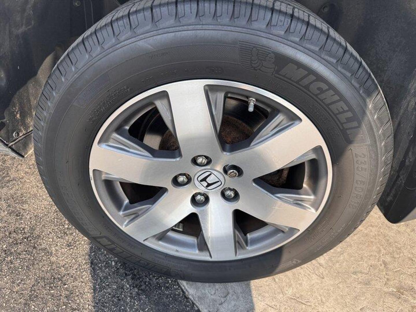 2014 White Diamond Pearl Honda Pilot Touring (5FNYF4H97EB) with an 3.5L V6 250hp 253ft. lbs. engine, Automatic transmission, located at 25355 Eames Street, Channahon, IL, 60410, (815) 467-1807, 41.429108, -88.228432 - Get behind the wheel of this powerhouse - the 2014 Honda Pilot Touring in White Diamond Pearl. With a commanding 3.5L V6 engine delivering an impressive 250hp and 253ft. lbs. of torque, you'll feel the thrill of the road like never before. The sleek exterior is beautifully complemented by the luxuri - Photo#8