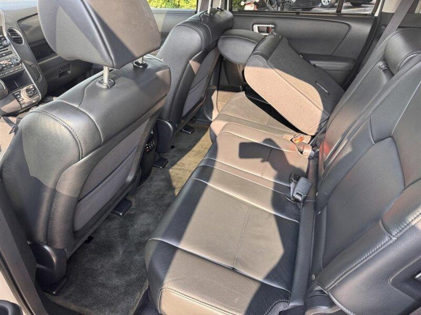 2014 White Diamond Pearl Honda Pilot Touring (5FNYF4H97EB) with an 3.5L V6 250hp 253ft. lbs. engine, Automatic transmission, located at 25355 Eames Street, Channahon, IL, 60410, (815) 467-1807, 41.429108, -88.228432 - Get behind the wheel of this powerhouse - the 2014 Honda Pilot Touring in White Diamond Pearl. With a commanding 3.5L V6 engine delivering an impressive 250hp and 253ft. lbs. of torque, you'll feel the thrill of the road like never before. The sleek exterior is beautifully complemented by the luxuri - Photo#16
