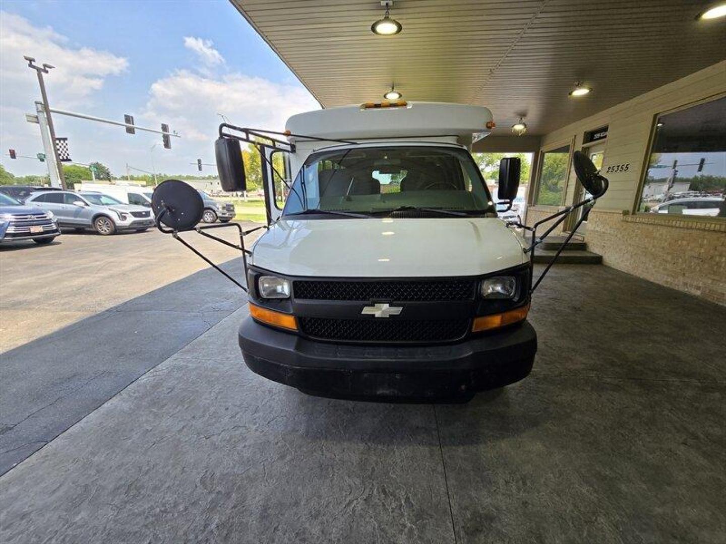 2008 White Chevrolet Express Work Van Cutaway (1GBHG31CX81) with an 4.8 engine, Automatic transmission, located at 25355 Eames Street, Channahon, IL, 60410, (815) 467-1807, 41.429108, -88.228432 - This 2008 Chevrolet Express Bus is a reliable and spacious vehicle with low mileage, averaging less than 3,000 miles per year. As a factory default, this bus comes equipped with a powerful V8 engine that provides smooth acceleration and excellent towing capabilities. The interior features comfortabl - Photo#8