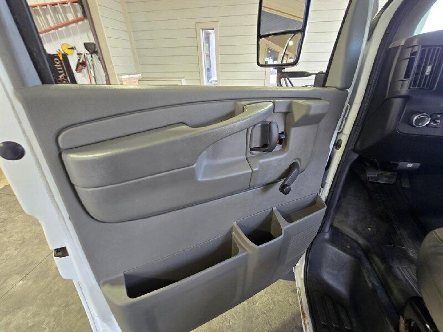2008 White Chevrolet Express Work Van Cutaway (1GBHG31CX81) with an 4.8 engine, Automatic transmission, located at 25355 Eames Street, Channahon, IL, 60410, (815) 467-1807, 41.429108, -88.228432 - This 2008 Chevrolet Express Bus is a reliable and spacious vehicle with low mileage, averaging less than 3,000 miles per year. As a factory default, this bus comes equipped with a powerful V8 engine that provides smooth acceleration and excellent towing capabilities. The interior features comfortabl - Photo#10