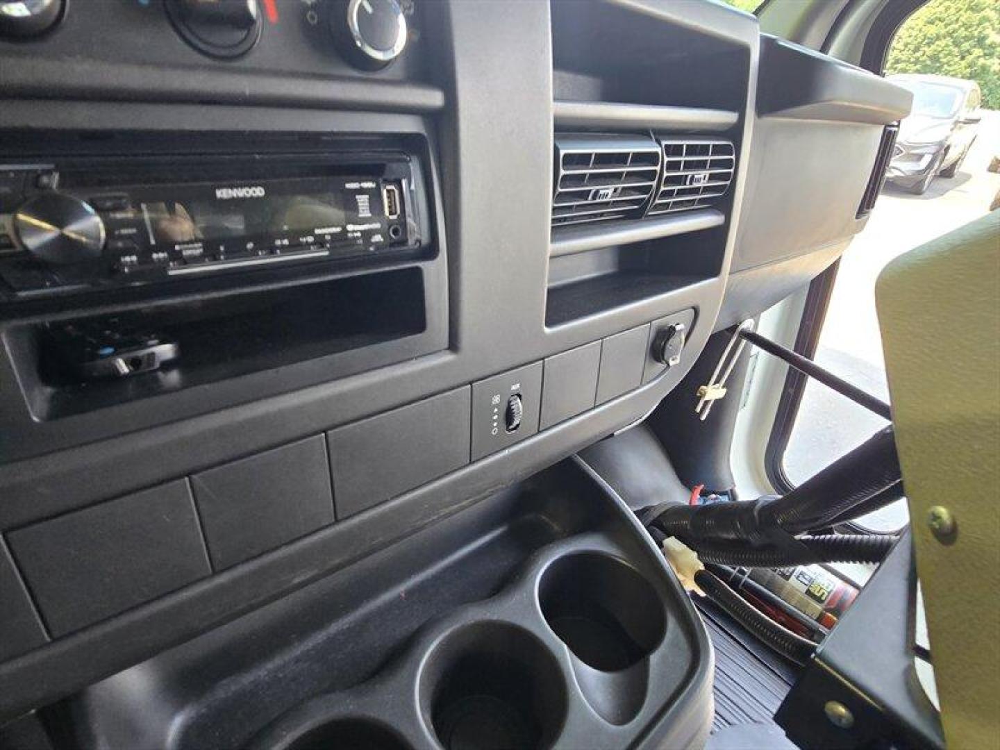 2008 White Chevrolet Express Work Van Cutaway (1GBHG31CX81) with an 4.8 engine, Automatic transmission, located at 25355 Eames Street, Channahon, IL, 60410, (815) 467-1807, 41.429108, -88.228432 - This 2008 Chevrolet Express Bus is a reliable and spacious vehicle with low mileage, averaging less than 3,000 miles per year. As a factory default, this bus comes equipped with a powerful V8 engine that provides smooth acceleration and excellent towing capabilities. The interior features comfortabl - Photo#14