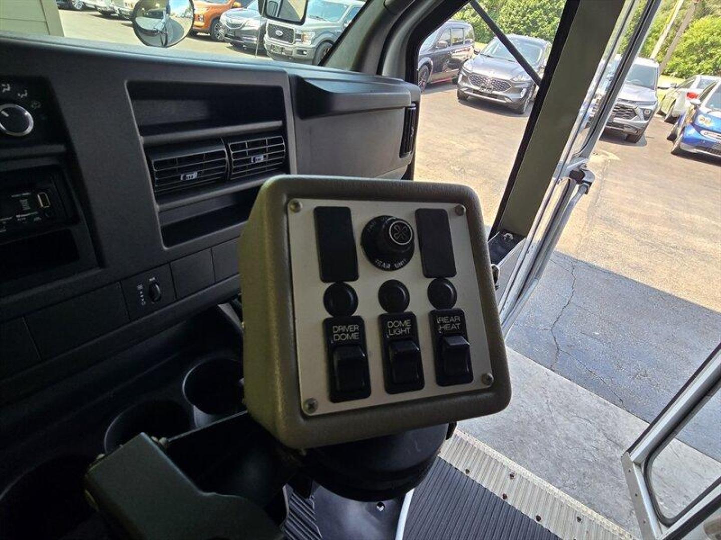 2008 White Chevrolet Express Work Van Cutaway (1GBHG31CX81) with an 4.8 engine, Automatic transmission, located at 25355 Eames Street, Channahon, IL, 60410, (815) 467-1807, 41.429108, -88.228432 - This 2008 Chevrolet Express Bus is a reliable and spacious vehicle with low mileage, averaging less than 3,000 miles per year. As a factory default, this bus comes equipped with a powerful V8 engine that provides smooth acceleration and excellent towing capabilities. The interior features comfortabl - Photo#15