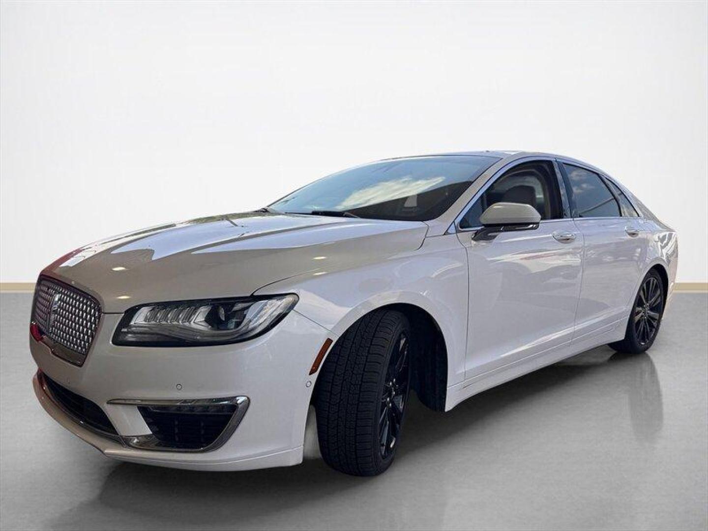 2019 White Platinum Tri-Coat Lincoln MKZ Hybrid Hybrid Reserve (3LN6L5MU2KR) with an 2.0 engine, Automatic transmission, located at 25355 Eames Street, Channahon, IL, 60410, (815) 467-1807, 41.429108, -88.228432 - Introducing the sophisticated and eco-friendly 2019 Lincoln MKZ Hybrid Reserve II. Equipped with a powerful 2.0-liter engine, this luxury sedan offers a seamless blend of performance and efficiency. The factory default features of the Lincoln MKZ Hybrid Reserve II are designed to elevate your drivi - Photo#7