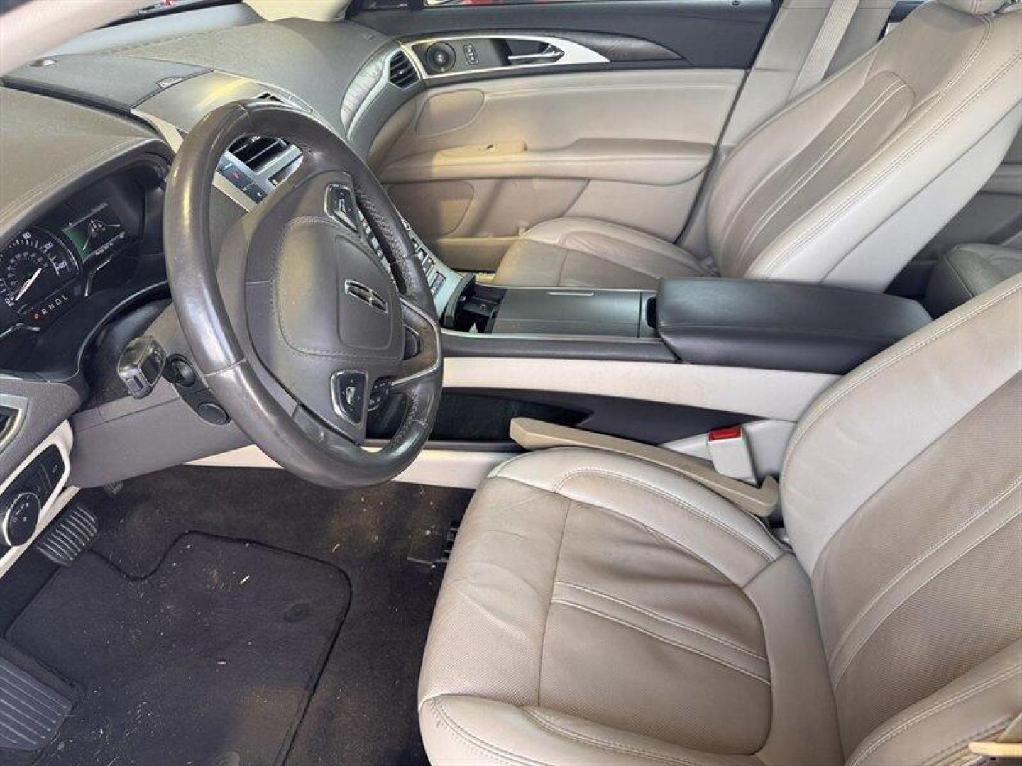 2019 White Platinum Tri-Coat Lincoln MKZ Hybrid Hybrid Reserve (3LN6L5MU2KR) with an 2.0 engine, Automatic transmission, located at 25355 Eames Street, Channahon, IL, 60410, (815) 467-1807, 41.429108, -88.228432 - Introducing the sophisticated and eco-friendly 2019 Lincoln MKZ Hybrid Reserve II. Equipped with a powerful 2.0-liter engine, this luxury sedan offers a seamless blend of performance and efficiency. The factory default features of the Lincoln MKZ Hybrid Reserve II are designed to elevate your drivi - Photo#14