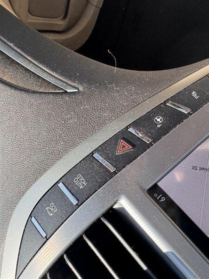 2019 White Platinum Tri-Coat Lincoln MKZ Hybrid Hybrid Reserve (3LN6L5MU2KR) with an 2.0 engine, Automatic transmission, located at 25355 Eames Street, Channahon, IL, 60410, (815) 467-1807, 41.429108, -88.228432 - Introducing the sophisticated and eco-friendly 2019 Lincoln MKZ Hybrid Reserve II. Equipped with a powerful 2.0-liter engine, this luxury sedan offers a seamless blend of performance and efficiency. The factory default features of the Lincoln MKZ Hybrid Reserve II are designed to elevate your drivi - Photo#31