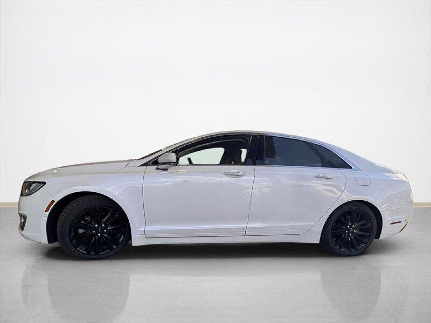 2019 White Platinum Tri-Coat Lincoln MKZ Hybrid Hybrid Reserve (3LN6L5MU2KR) with an 2.0 engine, Automatic transmission, located at 25355 Eames Street, Channahon, IL, 60410, (815) 467-1807, 41.429108, -88.228432 - Introducing the sophisticated and eco-friendly 2019 Lincoln MKZ Hybrid Reserve II. Equipped with a powerful 2.0-liter engine, this luxury sedan offers a seamless blend of performance and efficiency. The factory default features of the Lincoln MKZ Hybrid Reserve II are designed to elevate your drivi - Photo#5