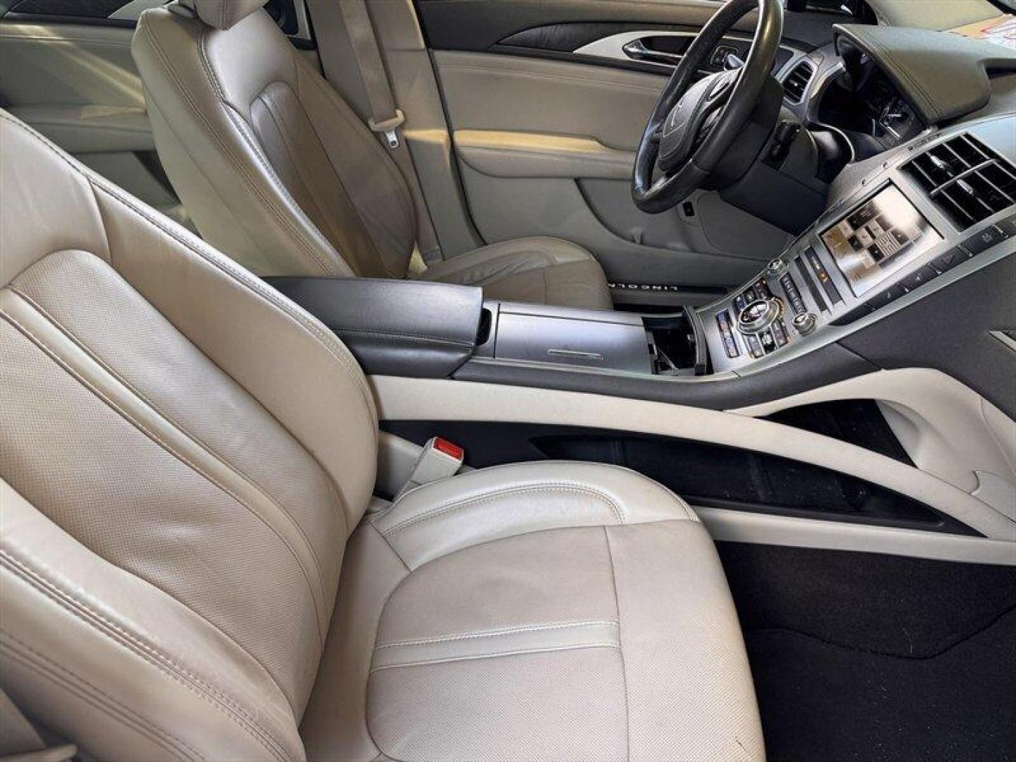 2019 White Platinum Tri-Coat Lincoln MKZ Hybrid Hybrid Reserve (3LN6L5MU2KR) with an 2.0 engine, Automatic transmission, located at 25355 Eames Street, Channahon, IL, 60410, (815) 467-1807, 41.429108, -88.228432 - Introducing the sophisticated and eco-friendly 2019 Lincoln MKZ Hybrid Reserve II. Equipped with a powerful 2.0-liter engine, this luxury sedan offers a seamless blend of performance and efficiency. The factory default features of the Lincoln MKZ Hybrid Reserve II are designed to elevate your drivi - Photo#14