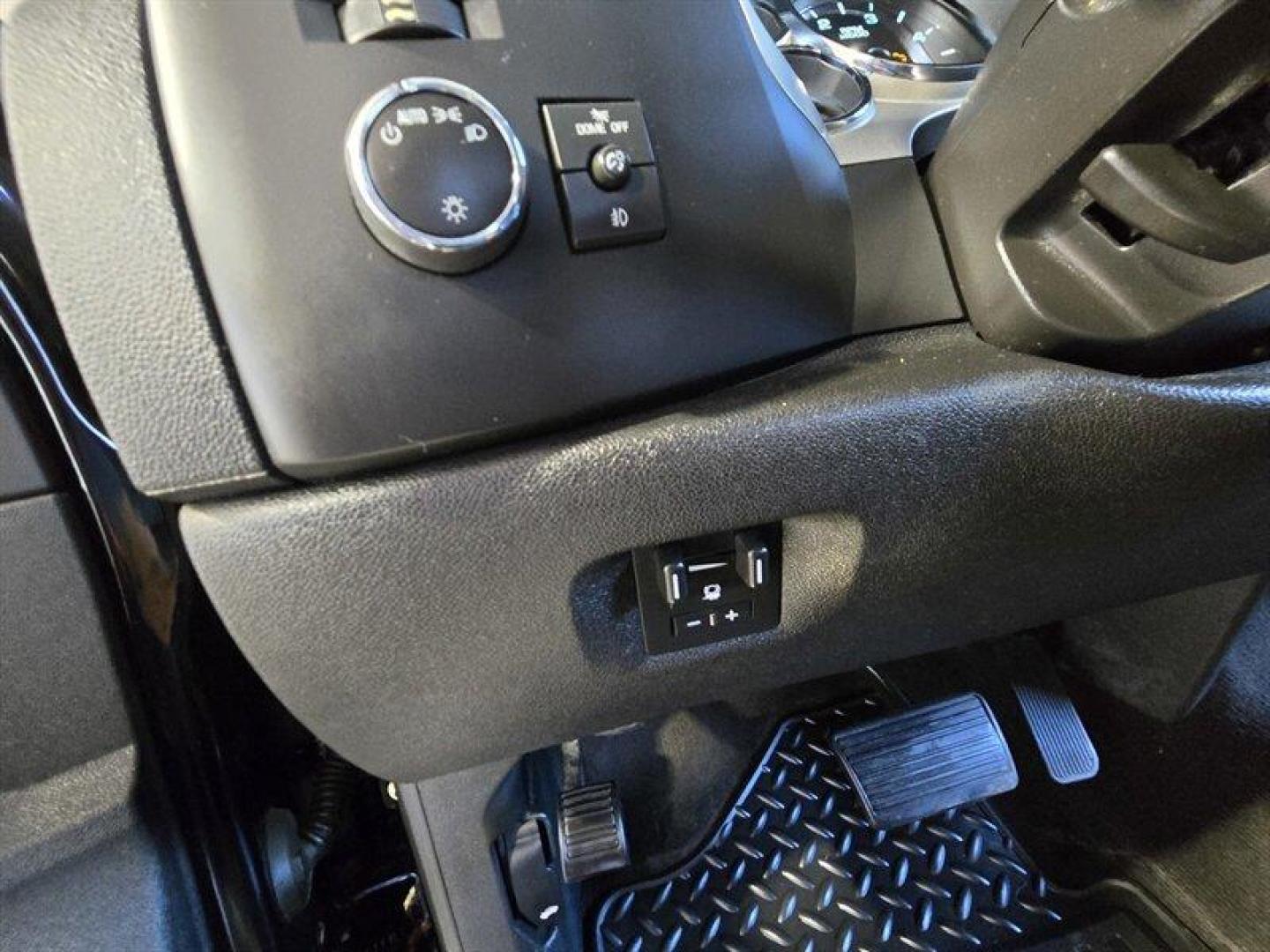 2013 Black Chevrolet Silverado 2500HD LT (1GC2KXC81DZ) with an Duramax 6.6L Diesel Turbo V8 397hp 765ft. lbs. engine, Automatic transmission, located at 25355 Eames Street, Channahon, IL, 60410, (815) 467-1807, 41.429108, -88.228432 - Introducing the mighty 2013 Chevrolet Silverado 2500HD LT - a truck that's more powerful than your morning coffee! With its Duramax 6.6L Diesel Turbo V8 engine pumping out a whopping 397hp and 765ft. lbs. of torque, this beast is ready to conquer any road or job site you throw at it. Step into luxu - Photo#11