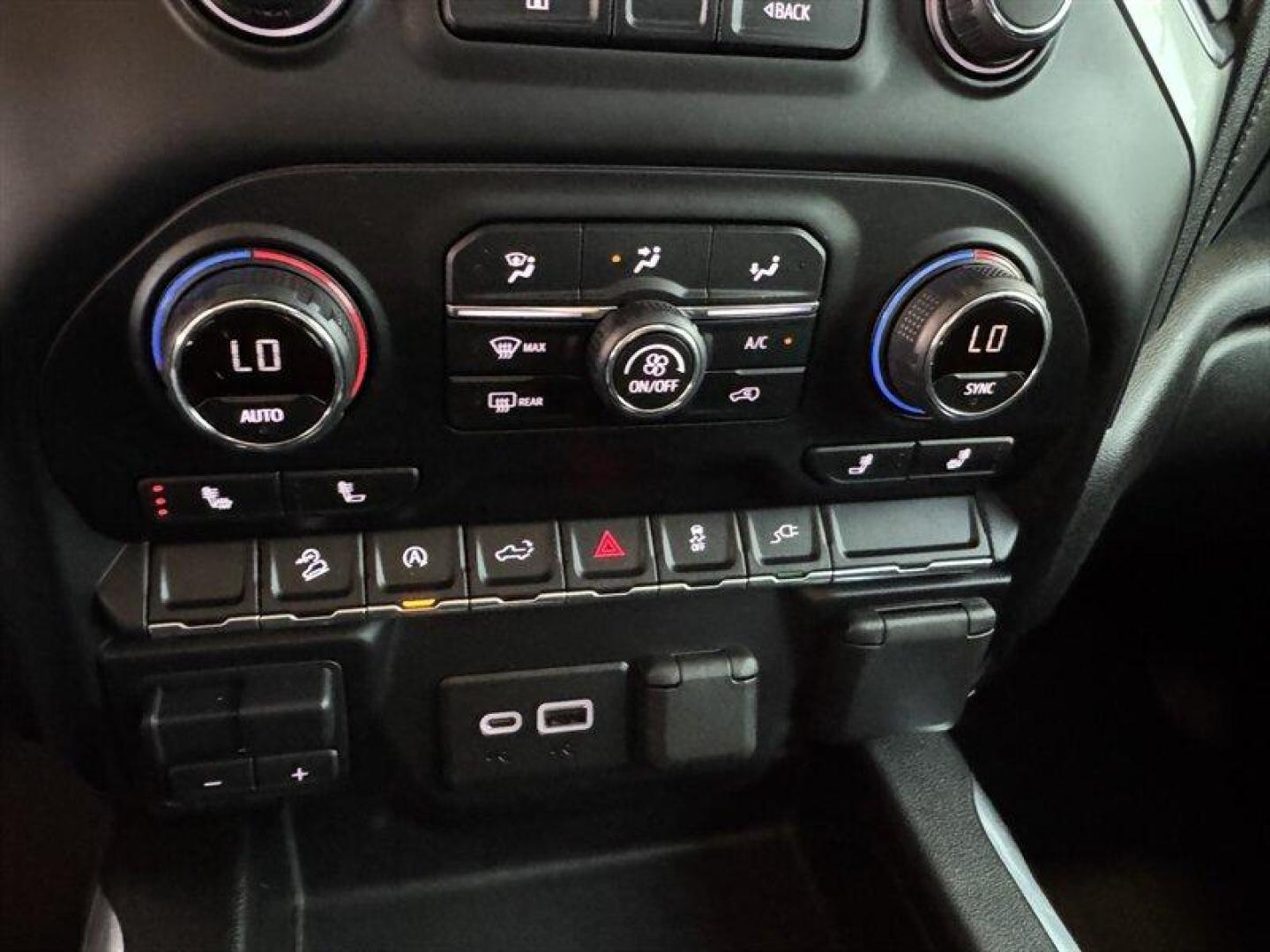2021 Northsky Blue Metallic Chevrolet Silverado 1500 RST (1GCUYEETXMZ) with an 3.0 engine, Automatic transmission, located at 25355 Eames Street, Channahon, IL, 60410, (815) 467-1807, 41.429108, -88.228432 - Get ready to dominate the road in the 2021 Chevrolet Silverado 1500 RST! Equipped with a powerful 3.0 engine, this beast is ready to unleash its full potential. This bad boy comes loaded with the Convenience Package II, Z71 Off-Road Package, and Protection Package, ensuring you're always prepared fo - Photo#24