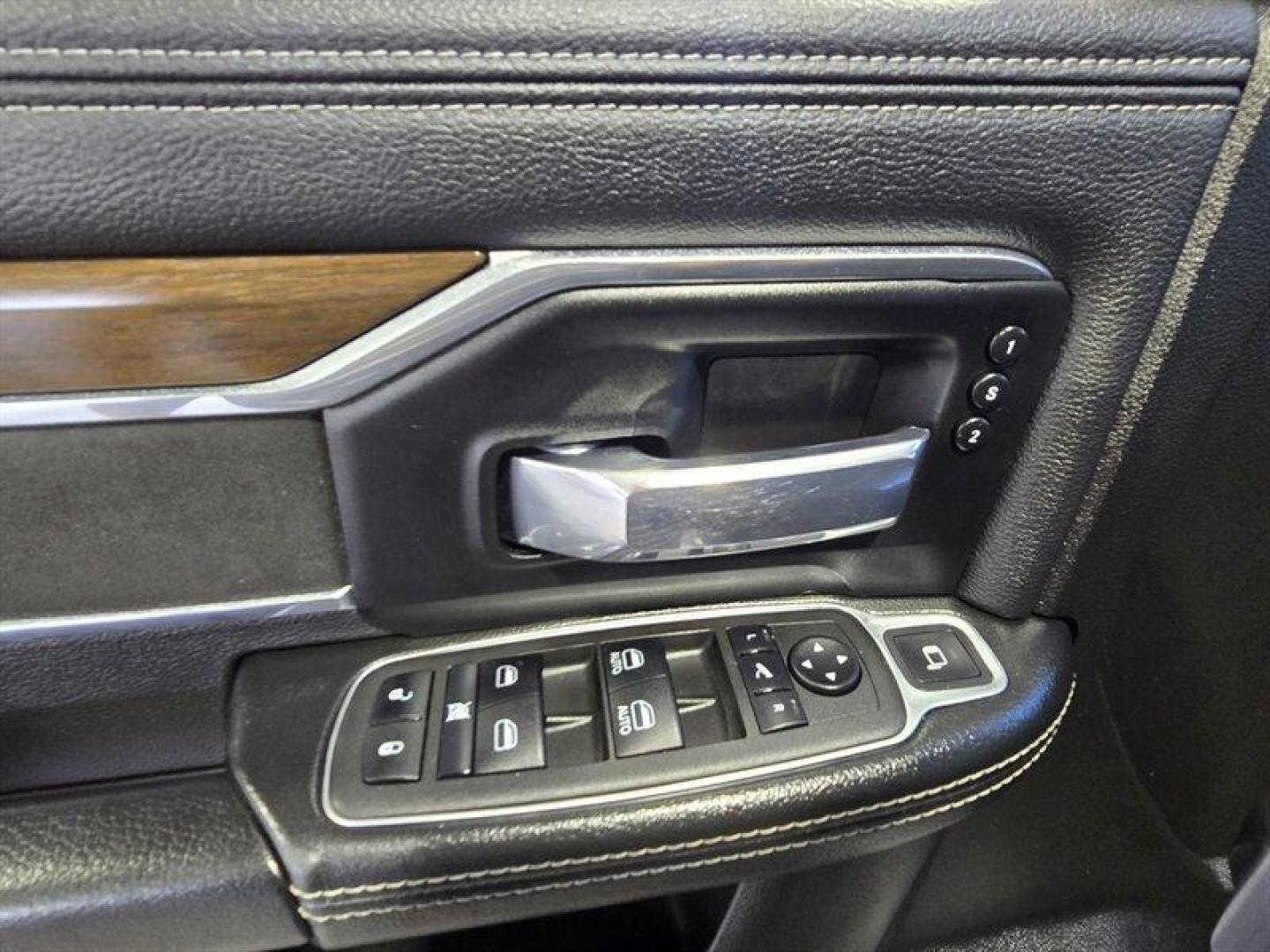 2022 Billet Silver Metallic Clear Coat RAM 2500 Laramie (3C6UR5FL5NG) with an Cummins 6.7L Diesel Turbo I6 370hp 850ft. lbs. engine, Automatic transmission, located at 25355 Eames Street, Channahon, IL, 60410, (815) 467-1807, 41.429108, -88.228432 - Introducing the robust 2022 RAM 2500 Laramie, equipped with a formidable Cummins 6.7L Diesel Turbo I6 engine delivering 370hp and an impressive 850ft. lbs. of torque. This truck boasts a striking exterior combination of Diamond Black Crystal Pearl Coat and Billet Silver Metallic Clear Coat, compleme - Photo#11