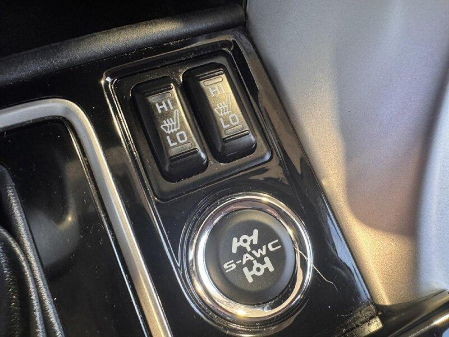 2018 Alloy Silver Metallic Mitsubishi Eclipse Cross SE (JA4AT5AA7JZ) with an 1.5L Turbo I4 152hp 184ft. lbs. engine, Automatic transmission, located at 25355 Eames Street, Channahon, IL, 60410, (815) 467-1807, 41.429108, -88.228432 - Introducing the 2018 Mitsubishi Eclipse Cross SE - a powerhouse on wheels! This beast is equipped with a robust 1.5L Turbo I4 engine that delivers a thrilling 152hp and 184ft. lbs. of torque, ensuring you feel the adrenaline rush with every drive. Straight from the factory, this Eclipse Cross SE co - Photo#22