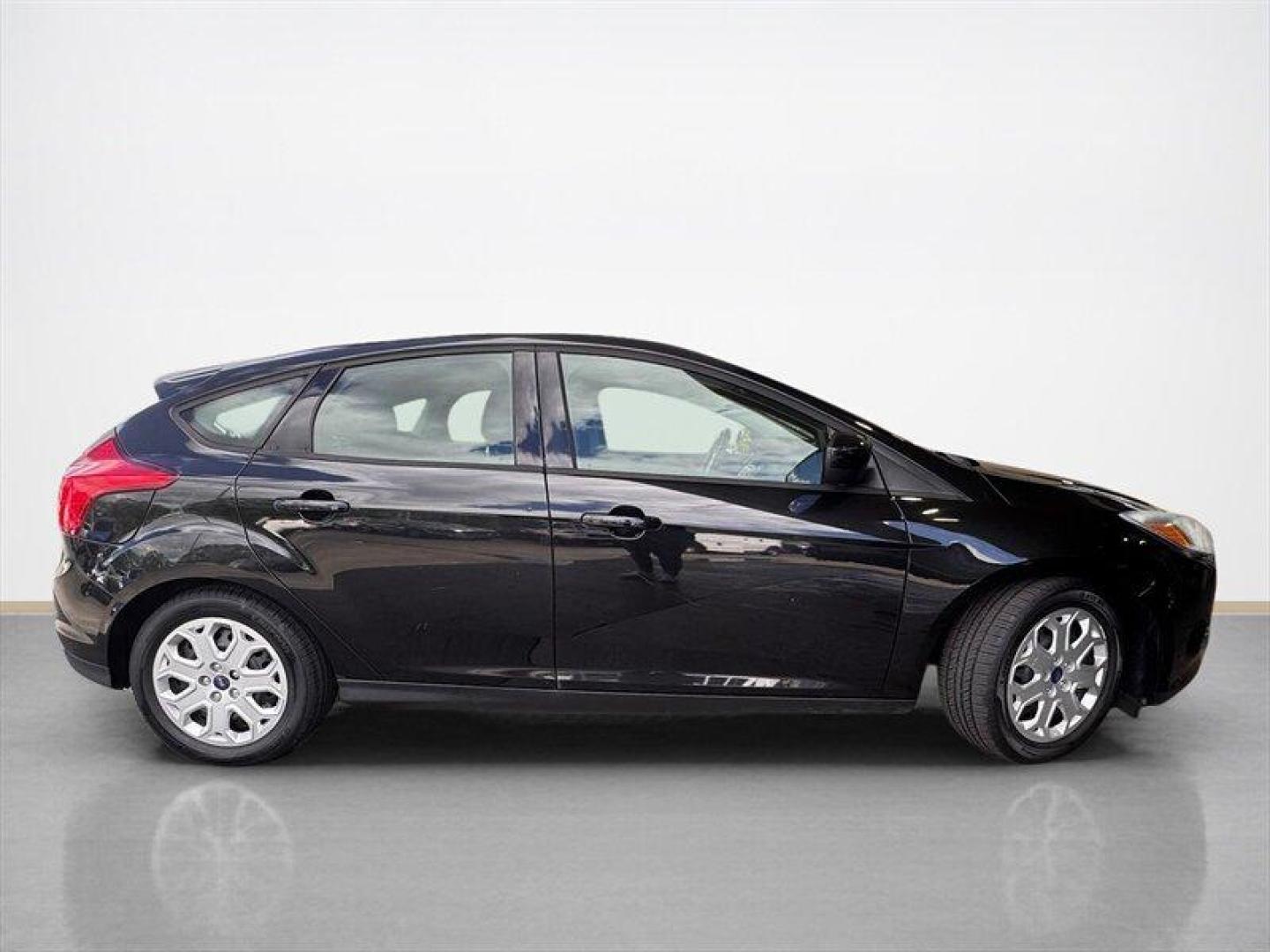 2012 Black Ford Focus SE (1FAHP3K23CL) with an 2.0L I4 160hp 146ft. lbs. engine, 5 Speed Manual transmission, located at 25355 Eames Street, Channahon, IL, 60410, (815) 467-1807, 41.429108, -88.228432 - Introducing the stylish and efficient 2012 Ford Focus SE in the sleek Tuxedo Black Metallic exterior color! This compact car is powered by a reliable 2.0L I4 engine, delivering a peppy 160hp and 146ft. lbs. of torque for a fun driving experience. Step inside the Charcoal Black interior and enjoy th - Photo#1