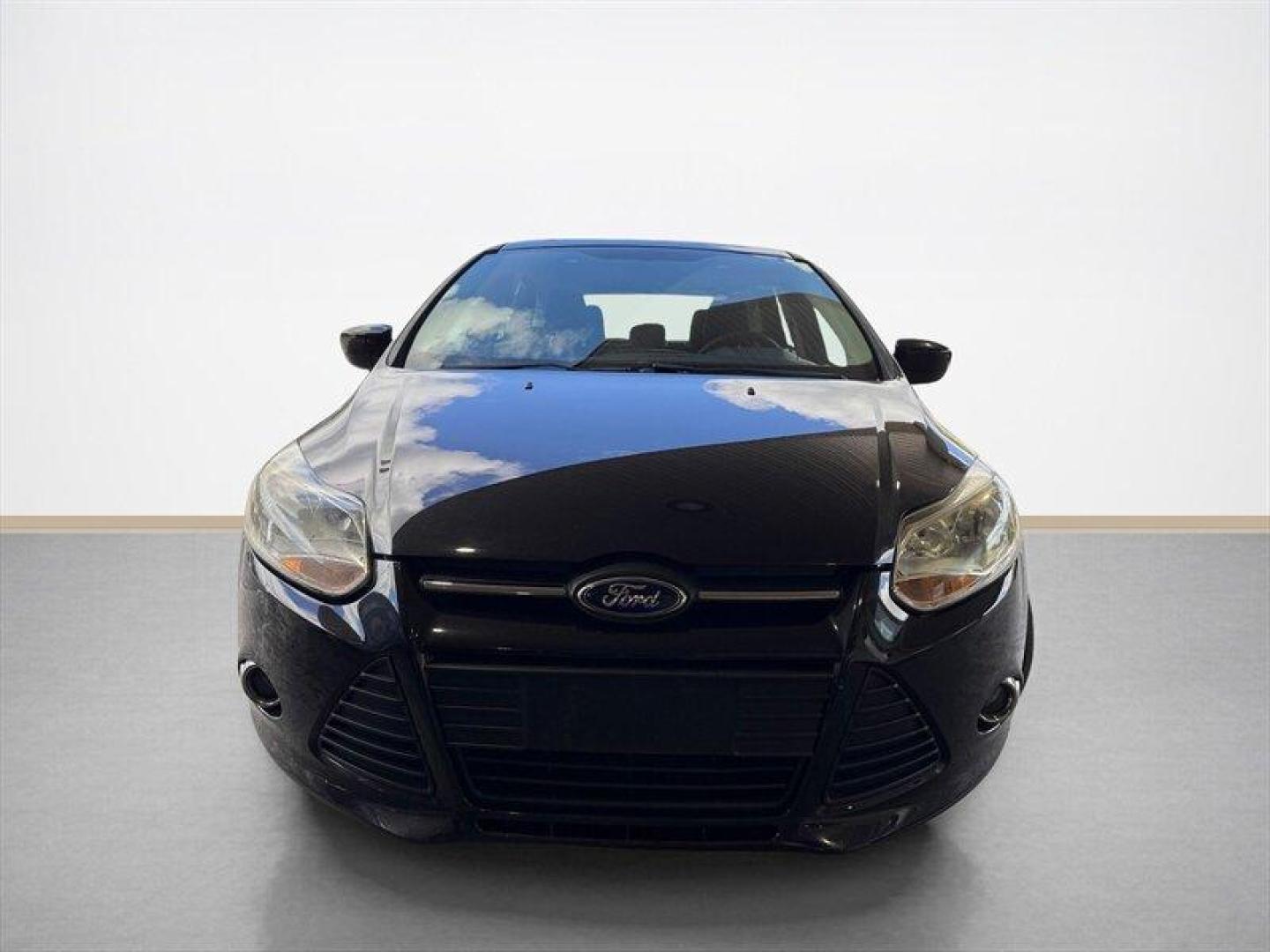 2012 Black Ford Focus SE (1FAHP3K23CL) with an 2.0L I4 160hp 146ft. lbs. engine, 5 Speed Manual transmission, located at 25355 Eames Street, Channahon, IL, 60410, (815) 467-1807, 41.429108, -88.228432 - Introducing the stylish and efficient 2012 Ford Focus SE in the sleek Tuxedo Black Metallic exterior color! This compact car is powered by a reliable 2.0L I4 engine, delivering a peppy 160hp and 146ft. lbs. of torque for a fun driving experience. Step inside the Charcoal Black interior and enjoy th - Photo#7