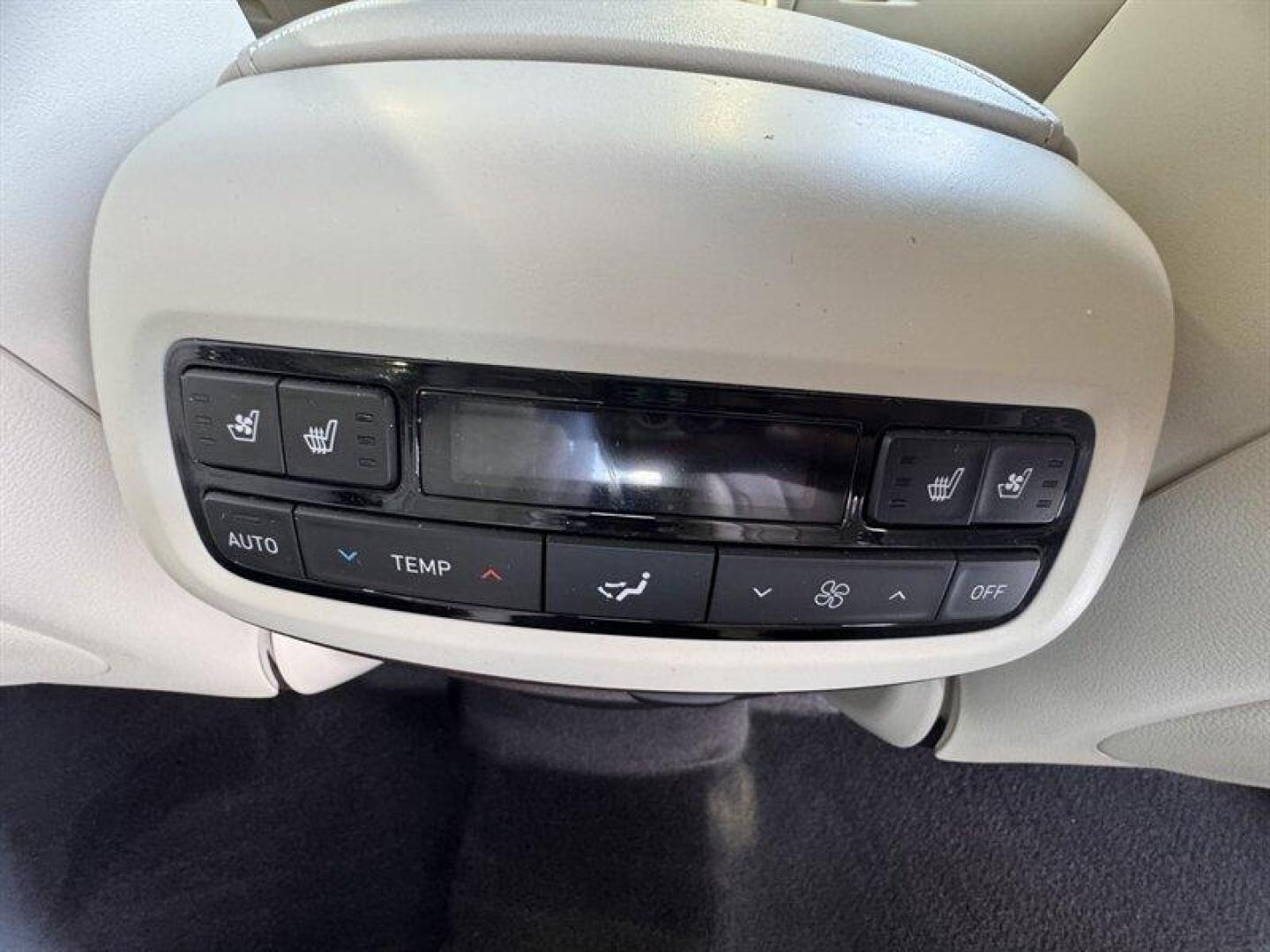 2021 Hyper White Hyundai PALISADE Calligraphy (KM8R7DHE4MU) with an 3.8L V6 291hp 262ft. lbs. engine, Automatic transmission, located at 25355 Eames Street, Channahon, IL, 60410, (815) 467-1807, 41.429108, -88.228432 - Picture yourself cruising down the boulevard in the 2021 Hyundai PALISADE Calligraphy - the epitome of luxury meets performance. This bad boy is equipped with a powerful 3.8L V6 engine that roars with 291hp and 262ft. lbs. of torque, giving you the thrill of the ride you've been craving. But wait, - Photo#15