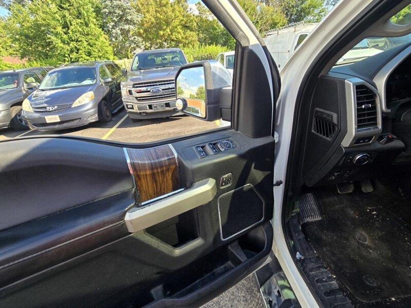 2020 Iconic Silver Ford F-150 Lariat (1FTEW1E47LF) with an EcoBoost 3.5L Twin Turbo V6 375hp 470ft. lbs. engine, Automatic transmission, located at 25355 Eames Street, Channahon, IL, 60410, (815) 467-1807, 41.429108, -88.228432 - ** LOCAL TRADE IN, WHOLESALE AS-IS SPERCIAL, HAS COLD START UP TIMING CHAIN NOISE. ** This 2020 Ford F-150 Lariat comes equipped with a powerful EcoBoost 3.5L Twin Turbo V6 engine that delivers 375 horsepower and 470 ft. lbs. of torque. The exterior is finished in an elegant Iconic Silver color, com - Photo#9