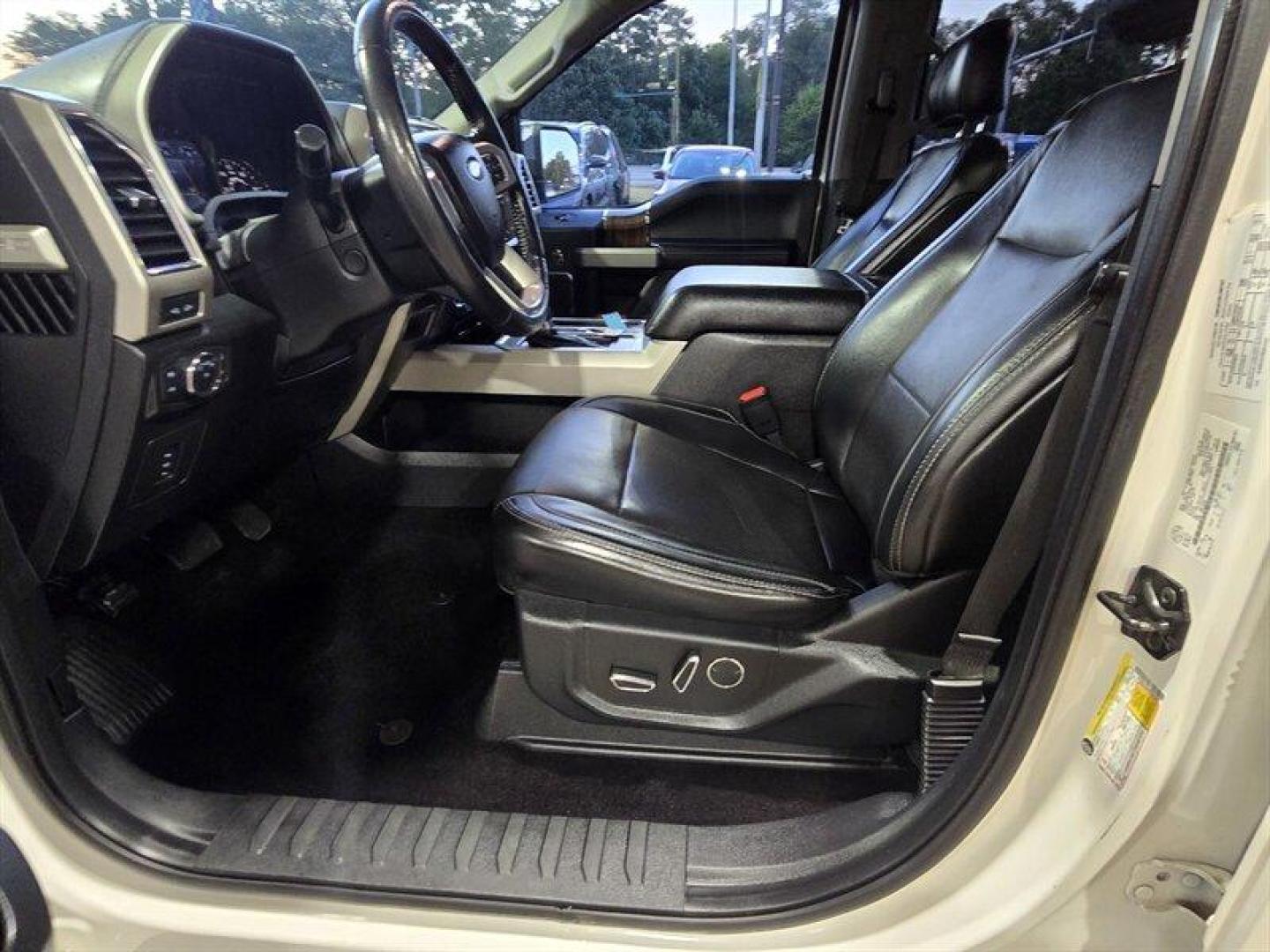 2017 Oxford White Ford F-150 Lariat (1FTEW1EG7HF) with an EcoBoost 3.5L Twin Turbo V6 375hp 470ft. lbs. engine, Automatic transmission, located at 25355 Eames Street, Channahon, IL, 60410, (815) 467-1807, 41.429108, -88.228432 - Unleash the power of the 2017 Ford F-150 Lariat - a beast on the road with its EcoBoost 3.5L Twin Turbo V6 engine delivering a jaw-dropping 375hp and 470ft. lbs. of torque. This mean machine comes in a striking Oxford White exterior and a sleek Black interior, exuding dominance at every turn. From - Photo#9