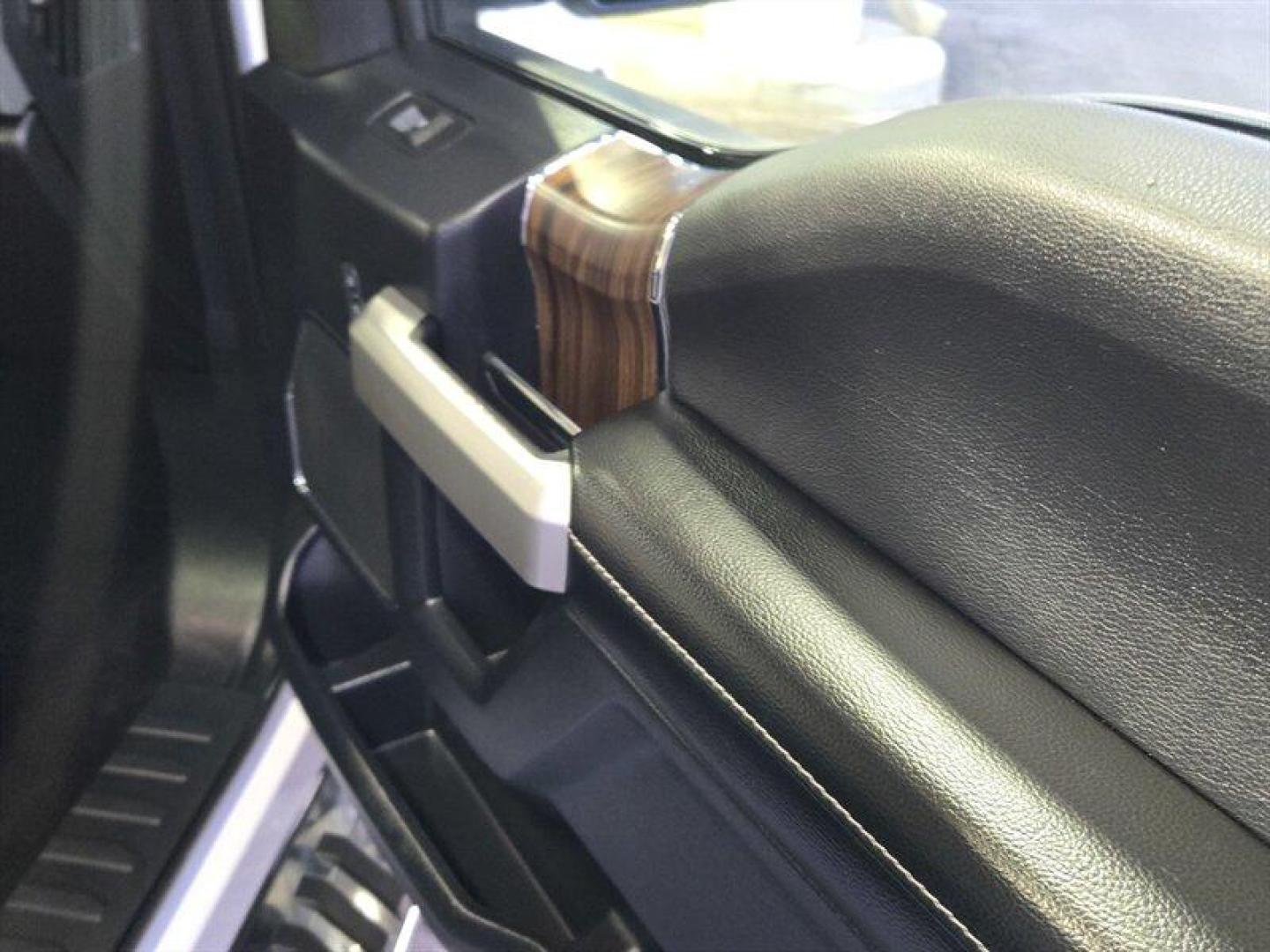 2017 Oxford White Ford F-150 Lariat (1FTEW1EG7HF) with an EcoBoost 3.5L Twin Turbo V6 375hp 470ft. lbs. engine, Automatic transmission, located at 25355 Eames Street, Channahon, IL, 60410, (815) 467-1807, 41.429108, -88.228432 - Unleash the power of the 2017 Ford F-150 Lariat - a beast on the road with its EcoBoost 3.5L Twin Turbo V6 engine delivering a jaw-dropping 375hp and 470ft. lbs. of torque. This mean machine comes in a striking Oxford White exterior and a sleek Black interior, exuding dominance at every turn. From - Photo#32