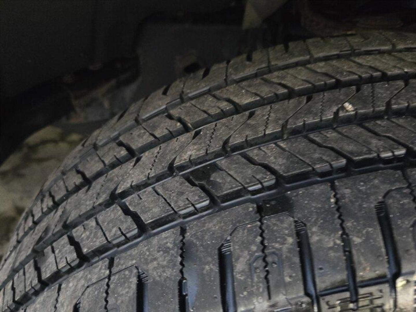 2017 Oxford White Ford F-150 Lariat (1FTEW1EG7HF) with an EcoBoost 3.5L Twin Turbo V6 375hp 470ft. lbs. engine, Automatic transmission, located at 25355 Eames Street, Channahon, IL, 60410, (815) 467-1807, 41.429108, -88.228432 - Unleash the power of the 2017 Ford F-150 Lariat - a beast on the road with its EcoBoost 3.5L Twin Turbo V6 engine delivering a jaw-dropping 375hp and 470ft. lbs. of torque. This mean machine comes in a striking Oxford White exterior and a sleek Black interior, exuding dominance at every turn. From - Photo#34