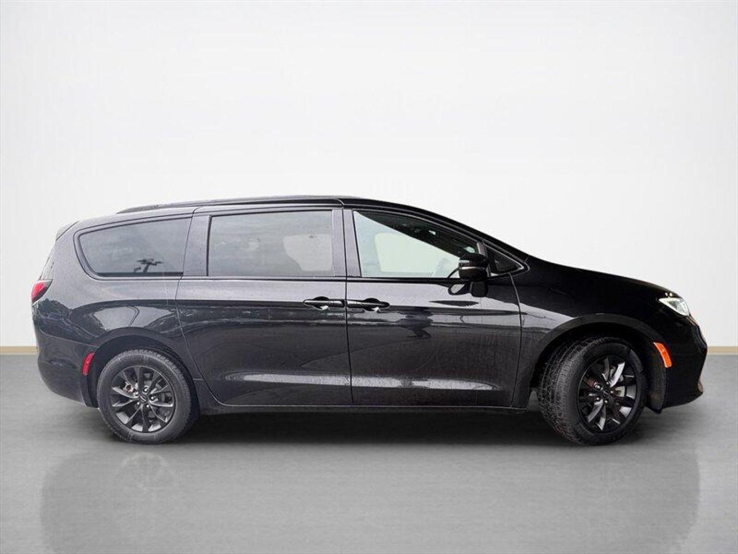 2021 Brilliant Black Crystal Pearl Coat Chrysler Pacifica Touring (2C4RC3FG9MR) with an Pentastar 3.6L V6 287hp 262ft. lbs. engine, Automatic transmission, located at 25355 Eames Street, Channahon, IL, 60410, (815) 467-1807, 41.429108, -88.228432 - Introducing the 2021 Chrysler Pacifica S, a sophisticated and versatile minivan designed to elevate your driving experience. Equipped with a robust Pentastar 3.6L V6 engine delivering 287 horsepower and 262 ft. lbs. of torque, this powerhouse ensures a smooth and efficient performance on the road. - Photo#1
